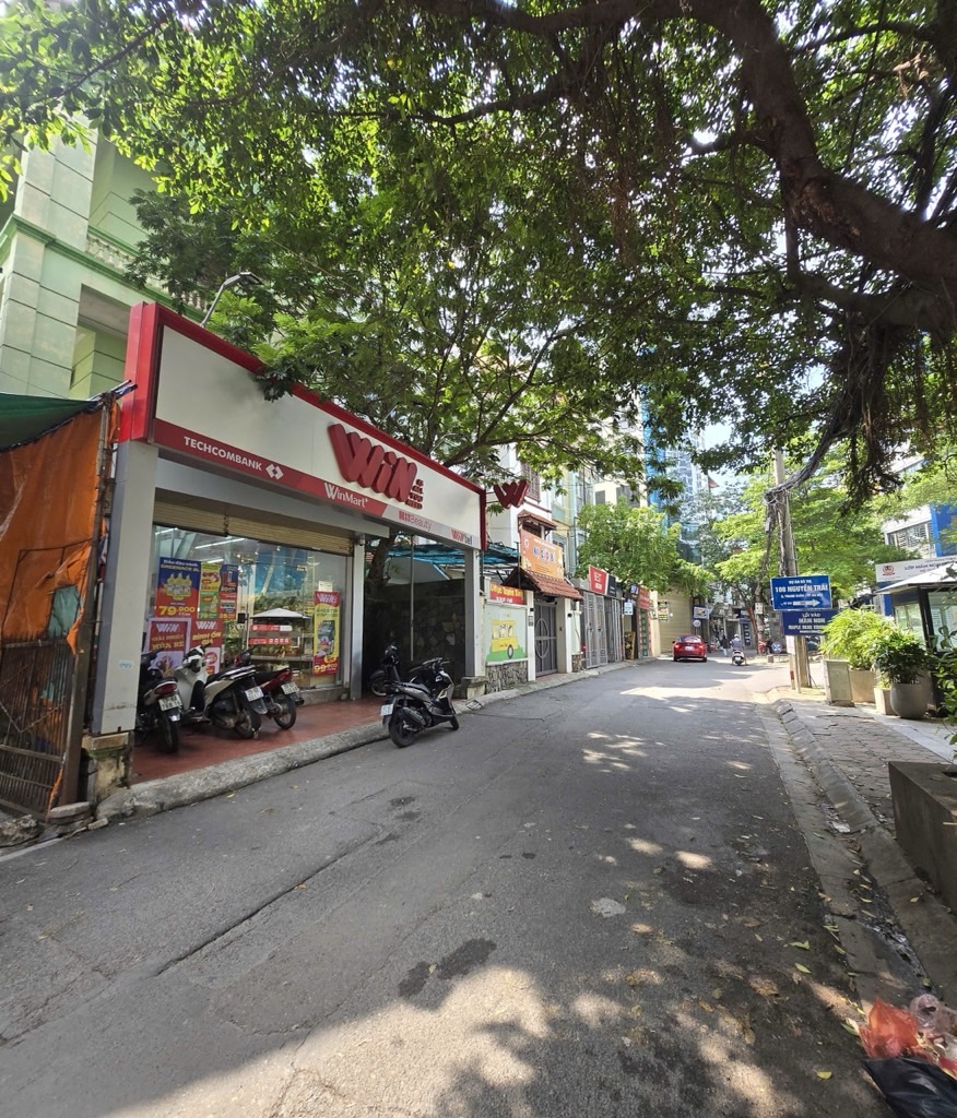 Bán nhà Cự Lộc - diện tích 147m2 3 tầng - Lô góc - giá 64,5 tỷ