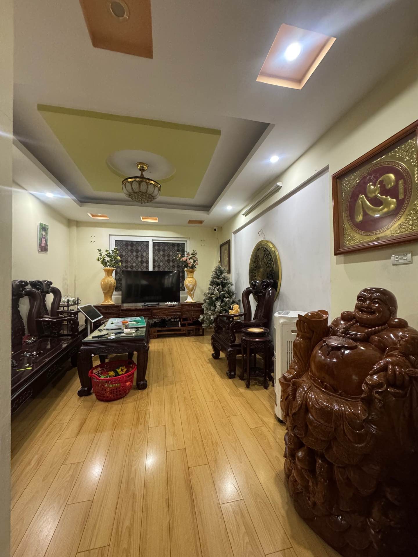 Bán nhà Ngọc Hồi - diện tích 42m2 5 tầng - Ô tô ngủ trong nhà - giá 15,5 tỷ