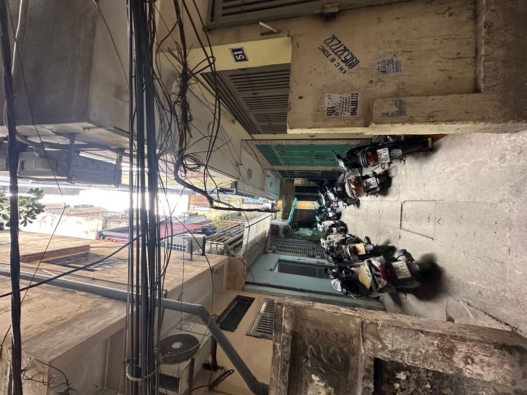 Bán nhà Võ Thị Sáu - diện tích 23m2 3 tầng - Nhà cũ cho thuê - giá 3,5 tỷ