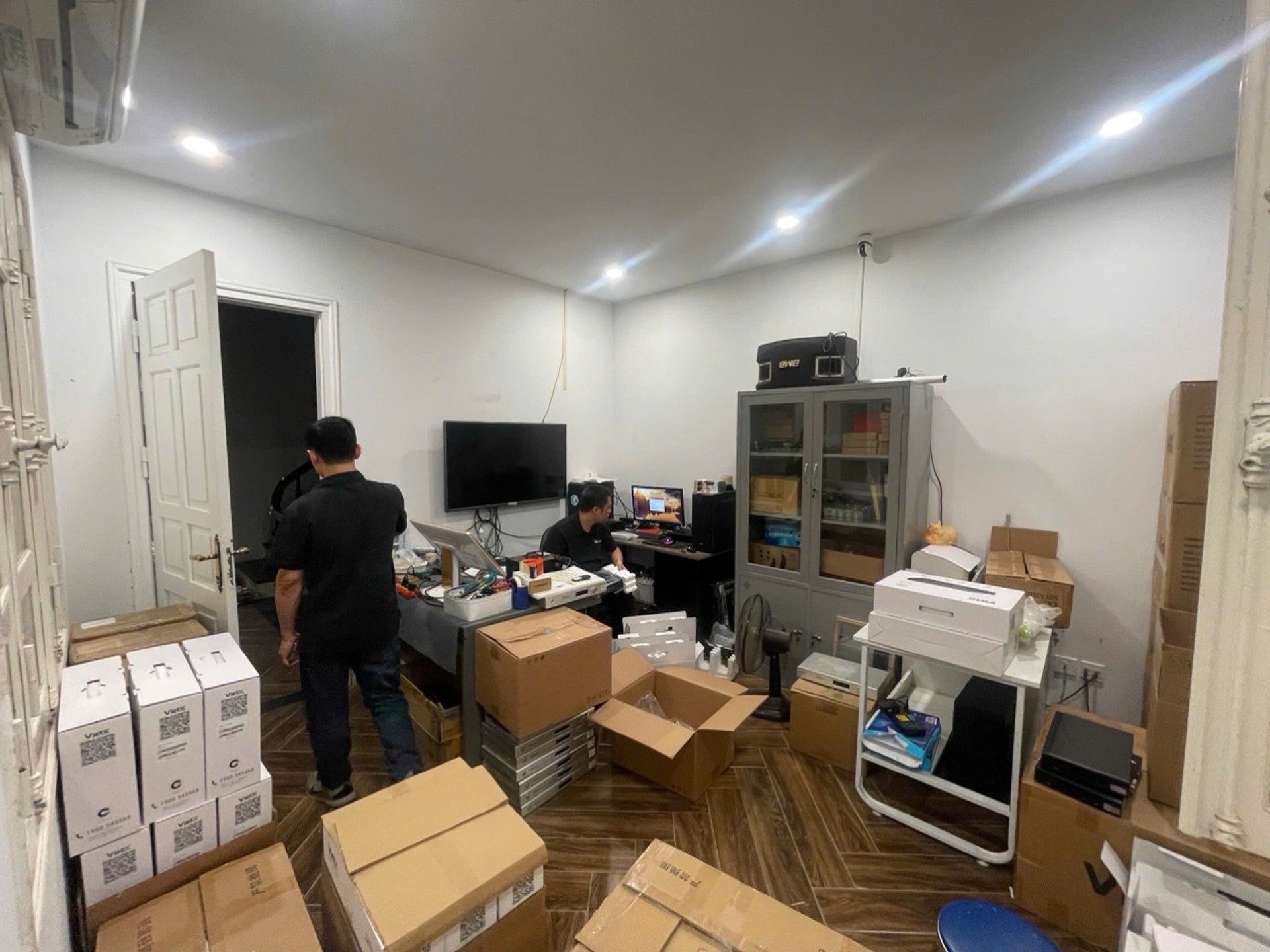 Bán nhà Đặng Tiến Đông - diện tích 77m2 5 tầng - Mặt phố kinh doanh tốt - giá 39,95 tỷ