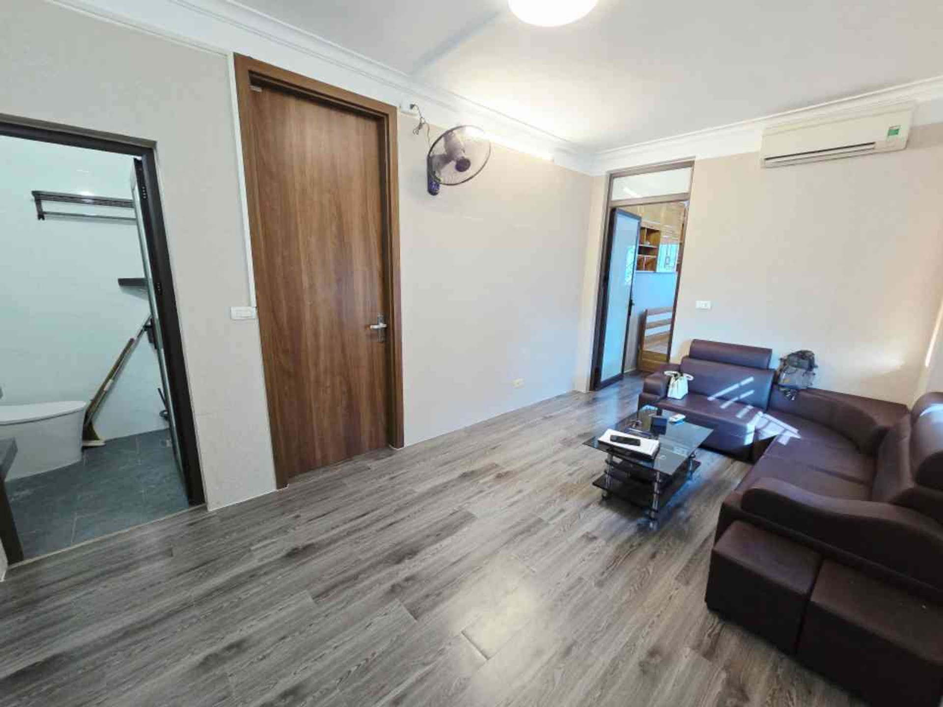 Bán nhà Giải Phóng - diện tích 52m2 7 tầng - Sổ chung - giá 2 tỷ
