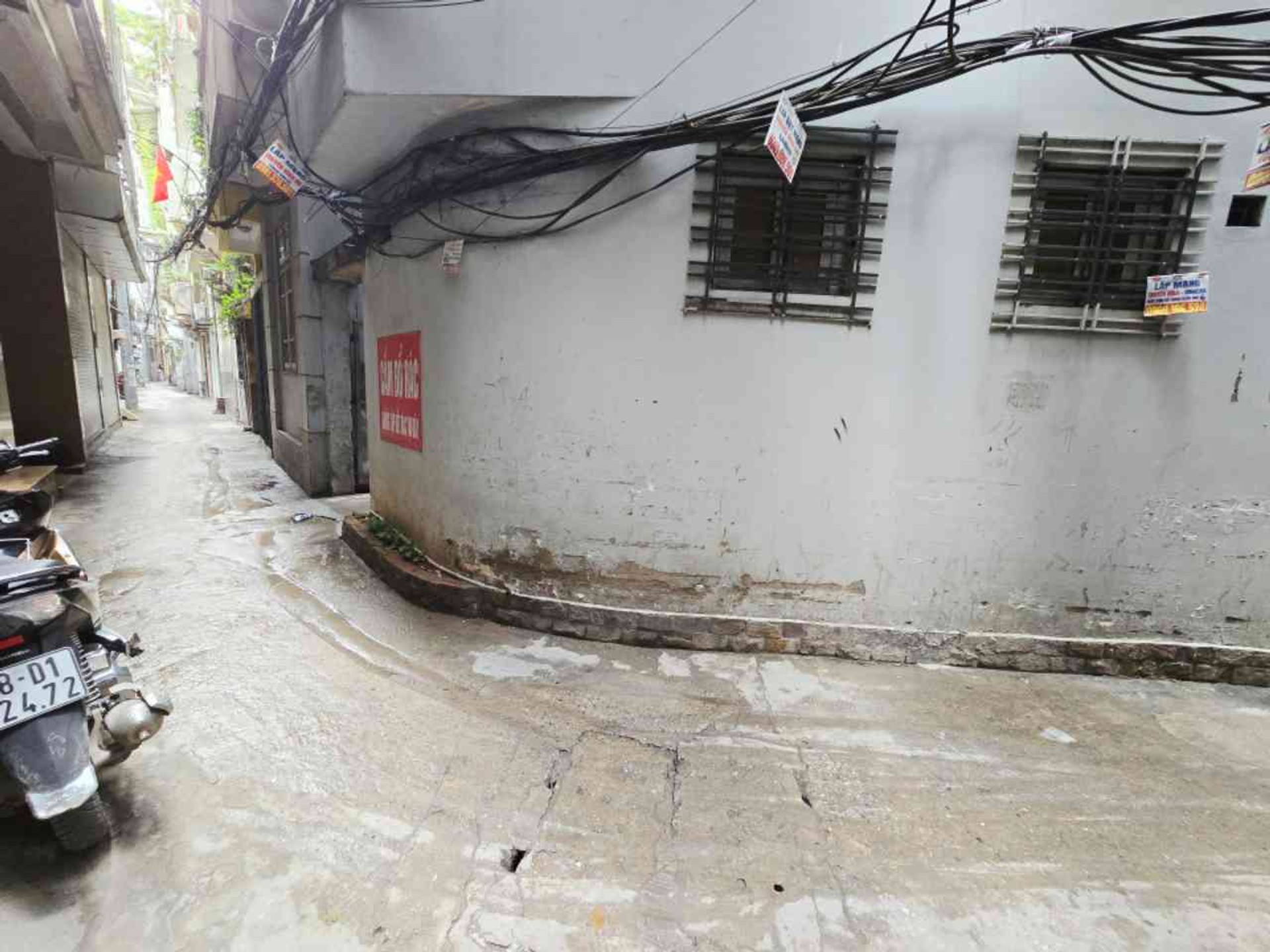 Bán nhà Giải Phóng - diện tích 52m2 7 tầng - Sổ chung - giá 2 tỷ