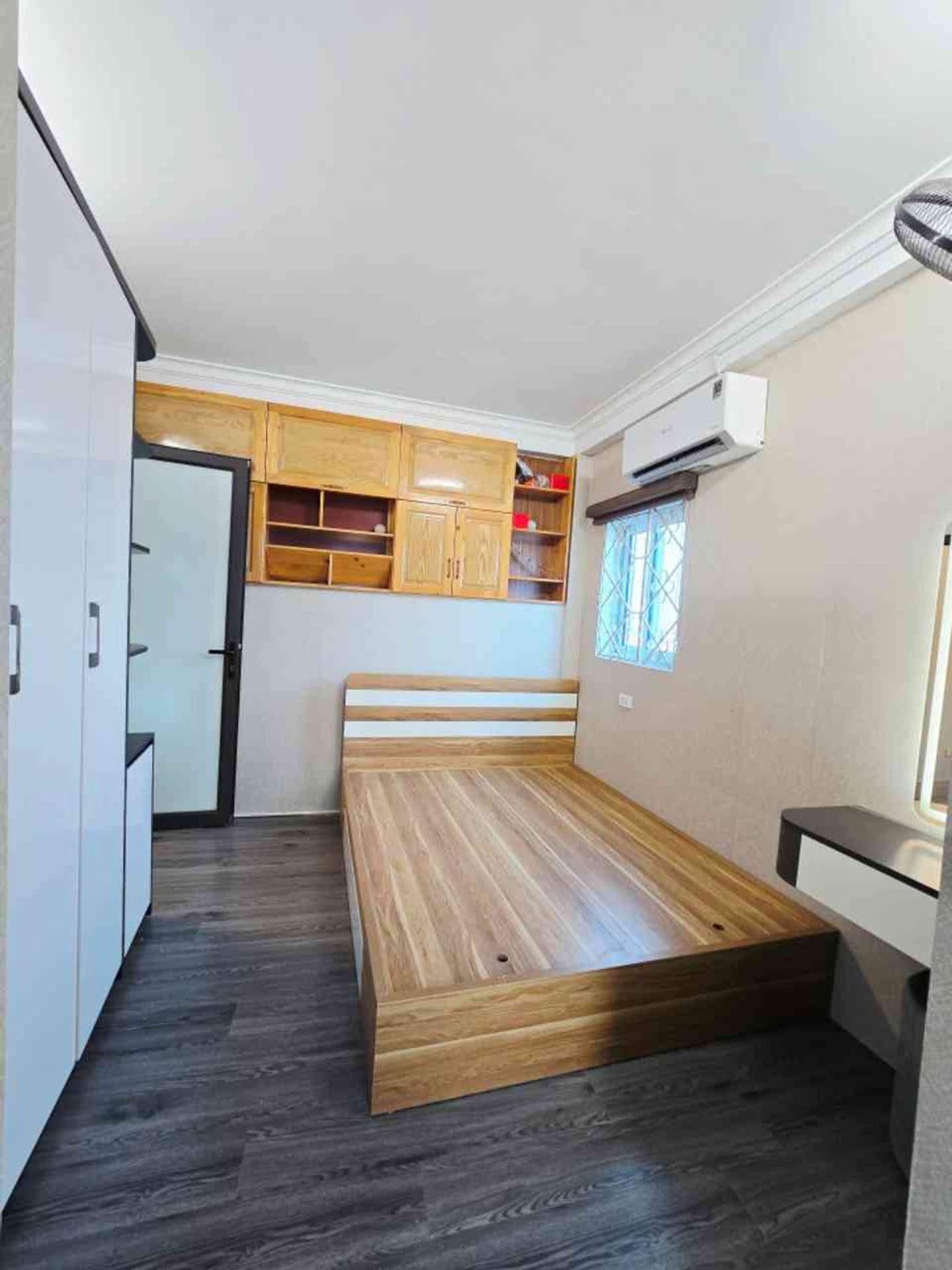Bán nhà Giải Phóng - diện tích 52m2 7 tầng - Sổ chung - giá 2 tỷ