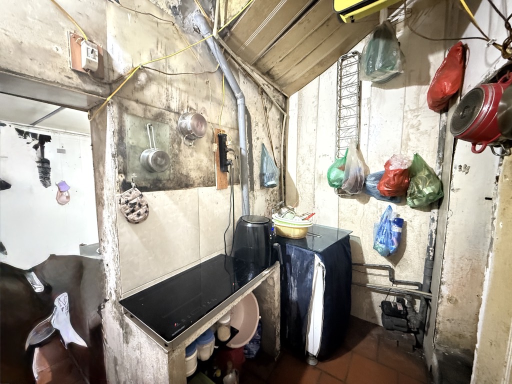 Bán nhà Trương Định - diện tích 138.3m2 1 tầng - Mặt phố kinh doanh - giá 52 tỷ