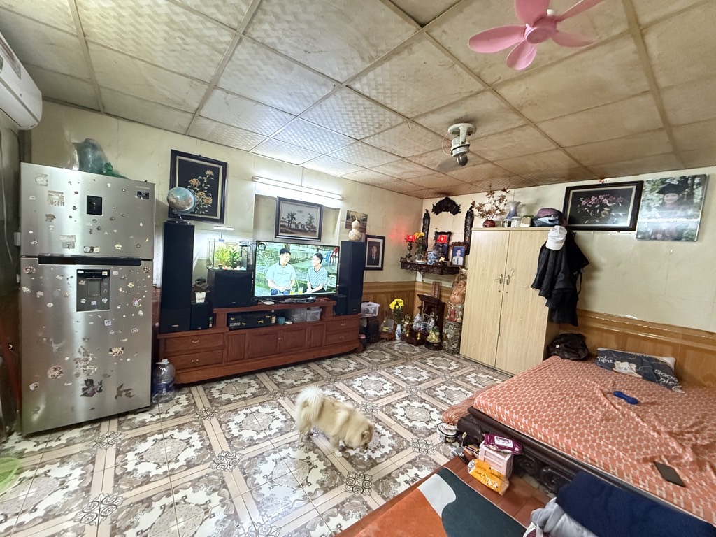 Bán nhà Trương Định - diện tích 138.3m2 1 tầng - Mặt phố kinh doanh - giá 52 tỷ