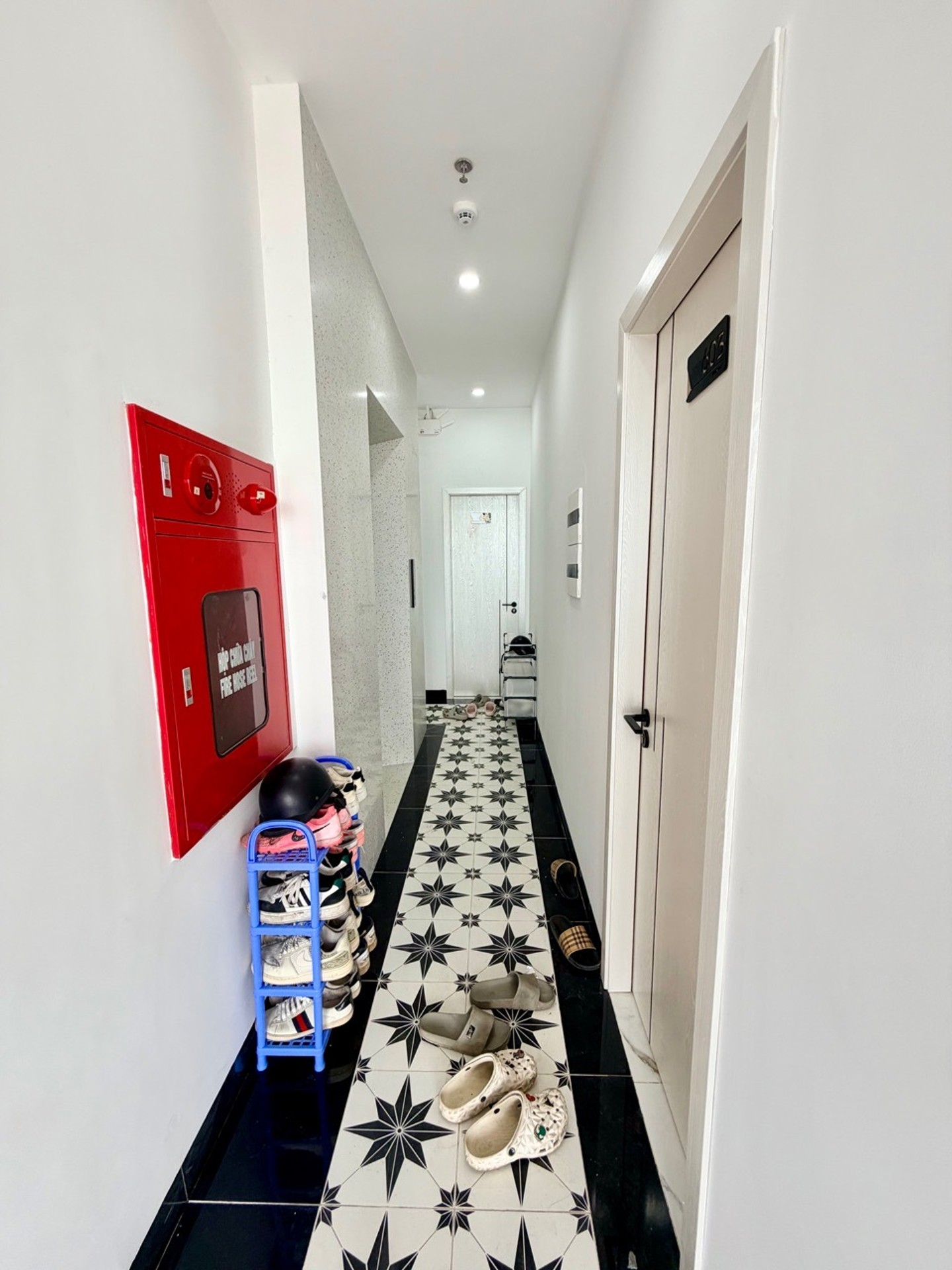 Bán nhà Mai Động - diện tích 85m2 7 tầng - Căn hộ dịch vụ đẳng cấp - giá 24,9 tỷ