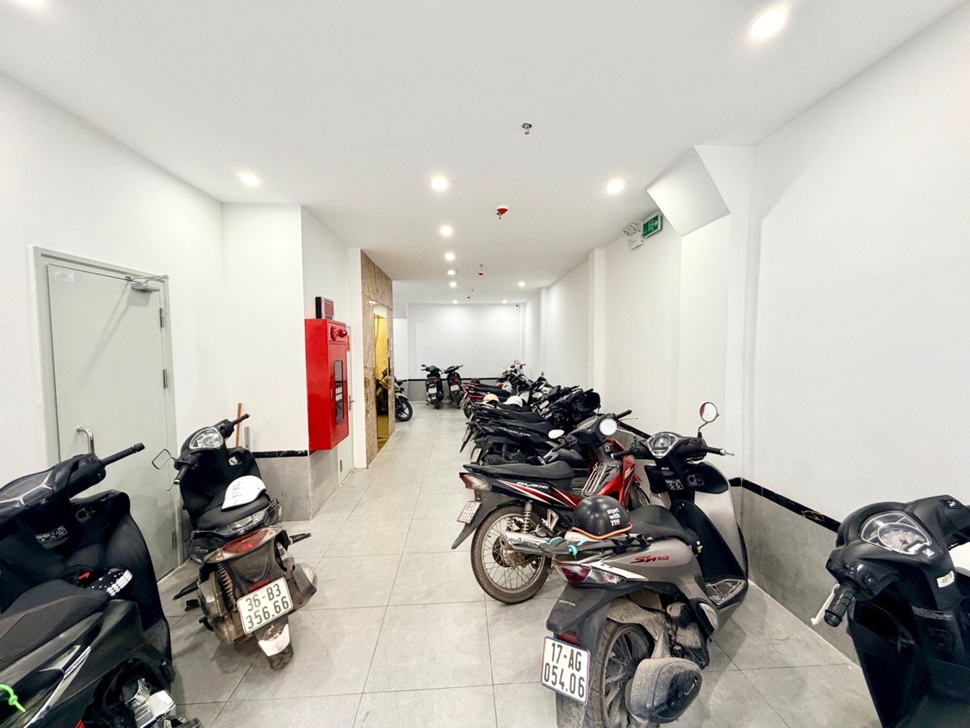 Bán nhà Mai Động - diện tích 85m2 7 tầng - Căn hộ dịch vụ đẳng cấp - giá 24,9 tỷ