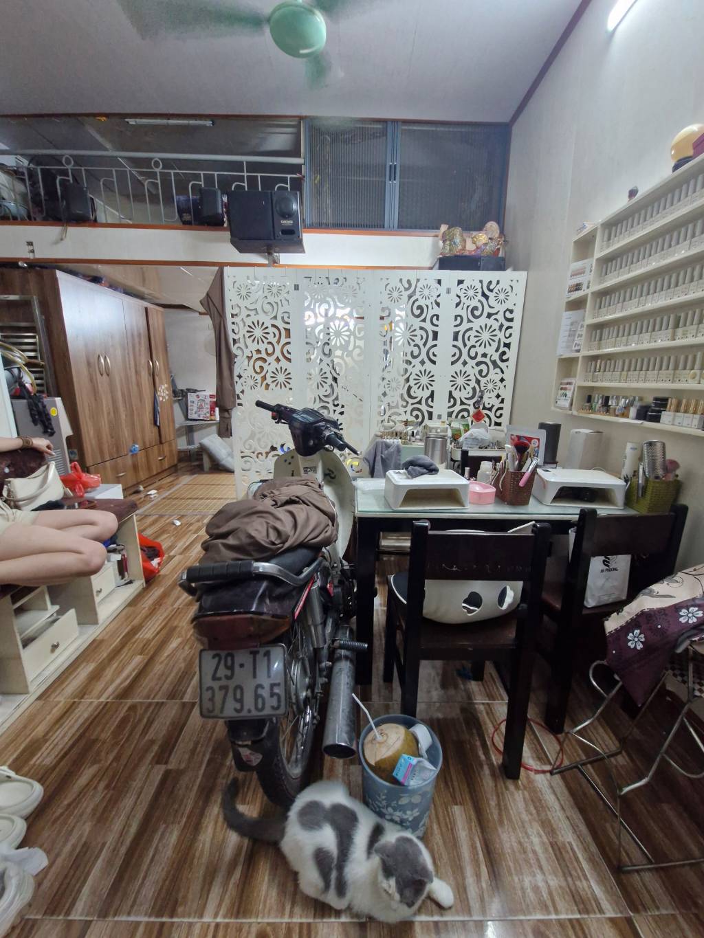 Bán nhà Nguyễn Công Trứ - diện tích 42m2 1 tầng - Ô tô - giá 3,2 tỷ