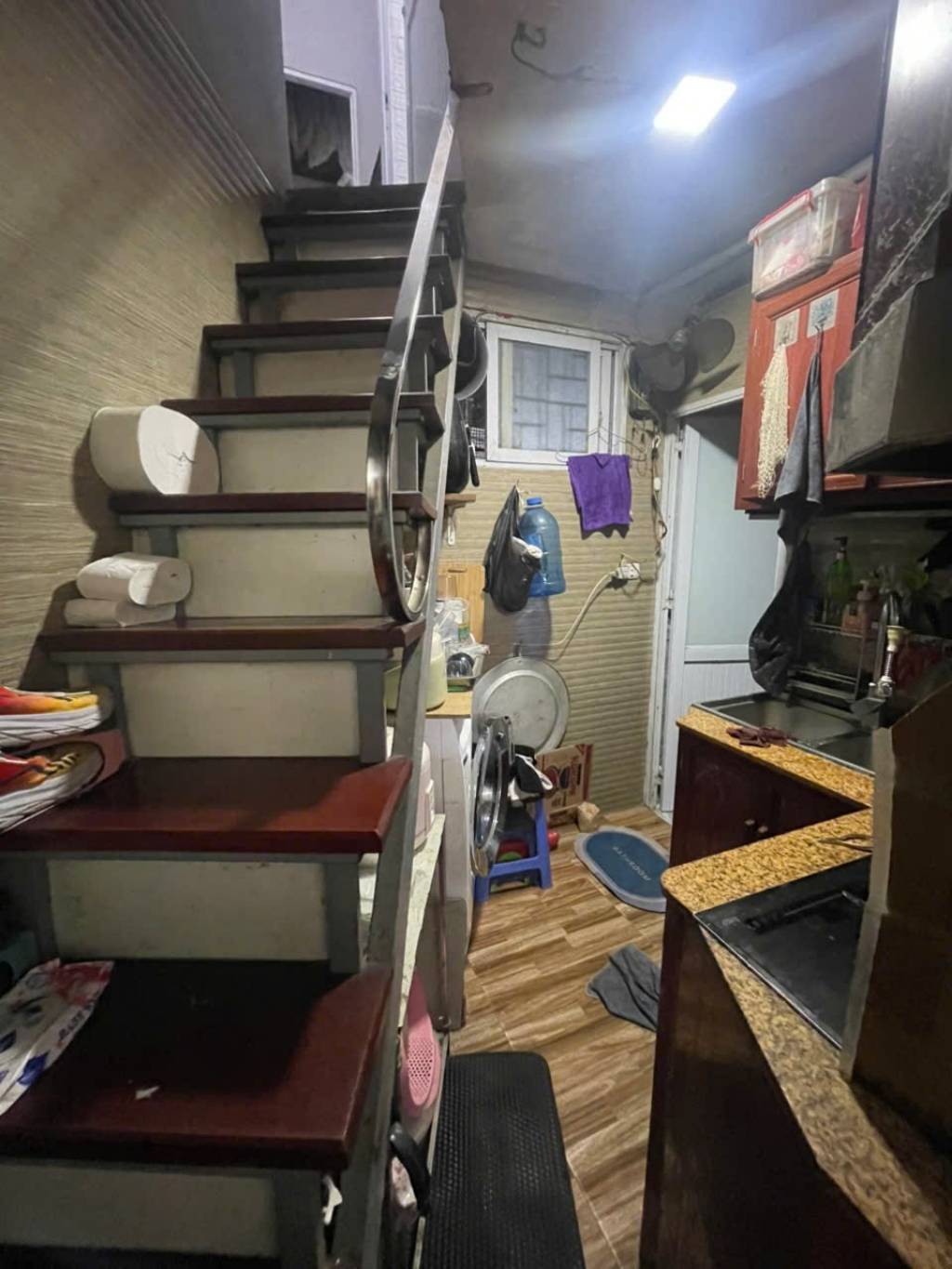 Bán nhà Nguyễn Công Trứ - diện tích 42m2 1 tầng - Ô tô - giá 3,2 tỷ