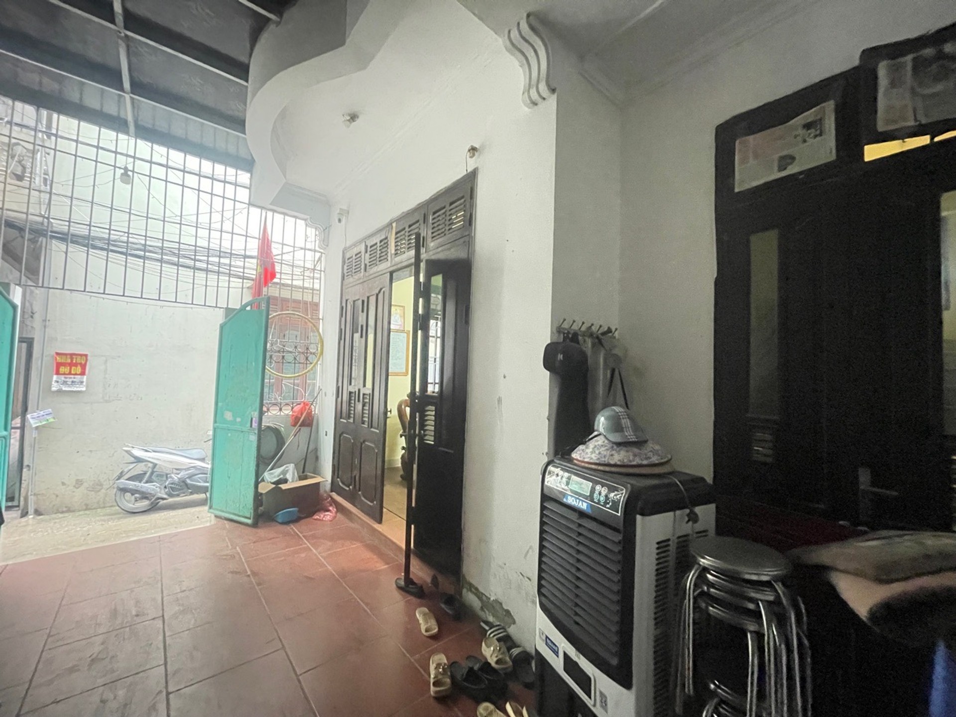 Bán nhà Kim Giang - diện tích 76m2 3 tầng - Lô góc - giá 15,9 tỷ