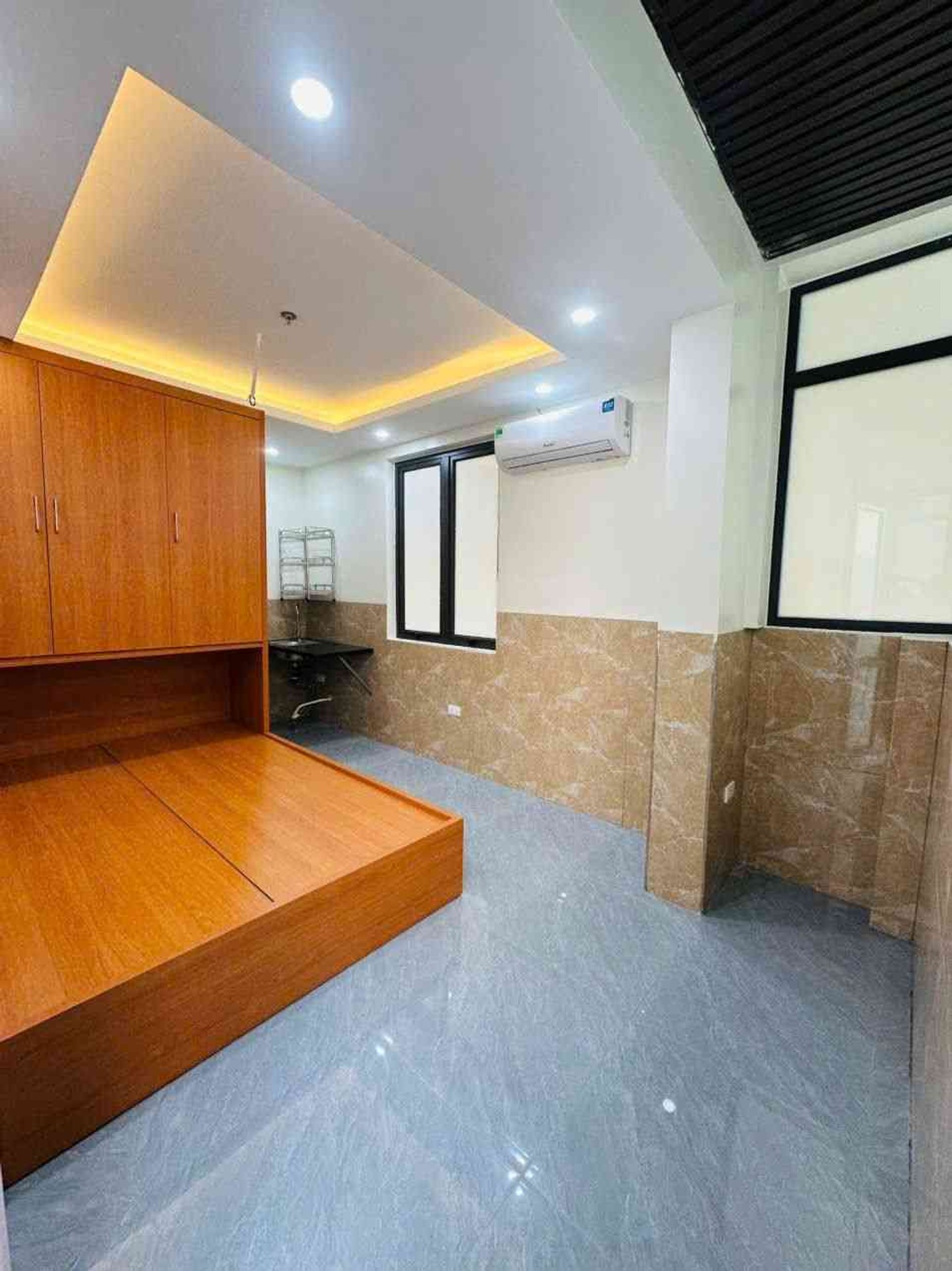Bán nhà Lĩnh Nam - diện tích 50m2 7 tầng - Lô góc, thang máy - giá 17,5 tỷ