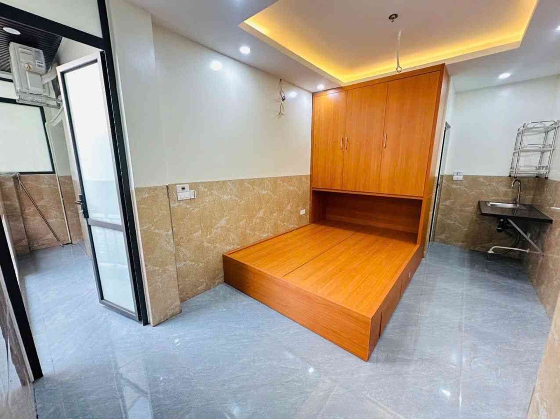 Bán nhà Lĩnh Nam - diện tích 50m2 7 tầng - Lô góc, thang máy - giá 17,5 tỷ