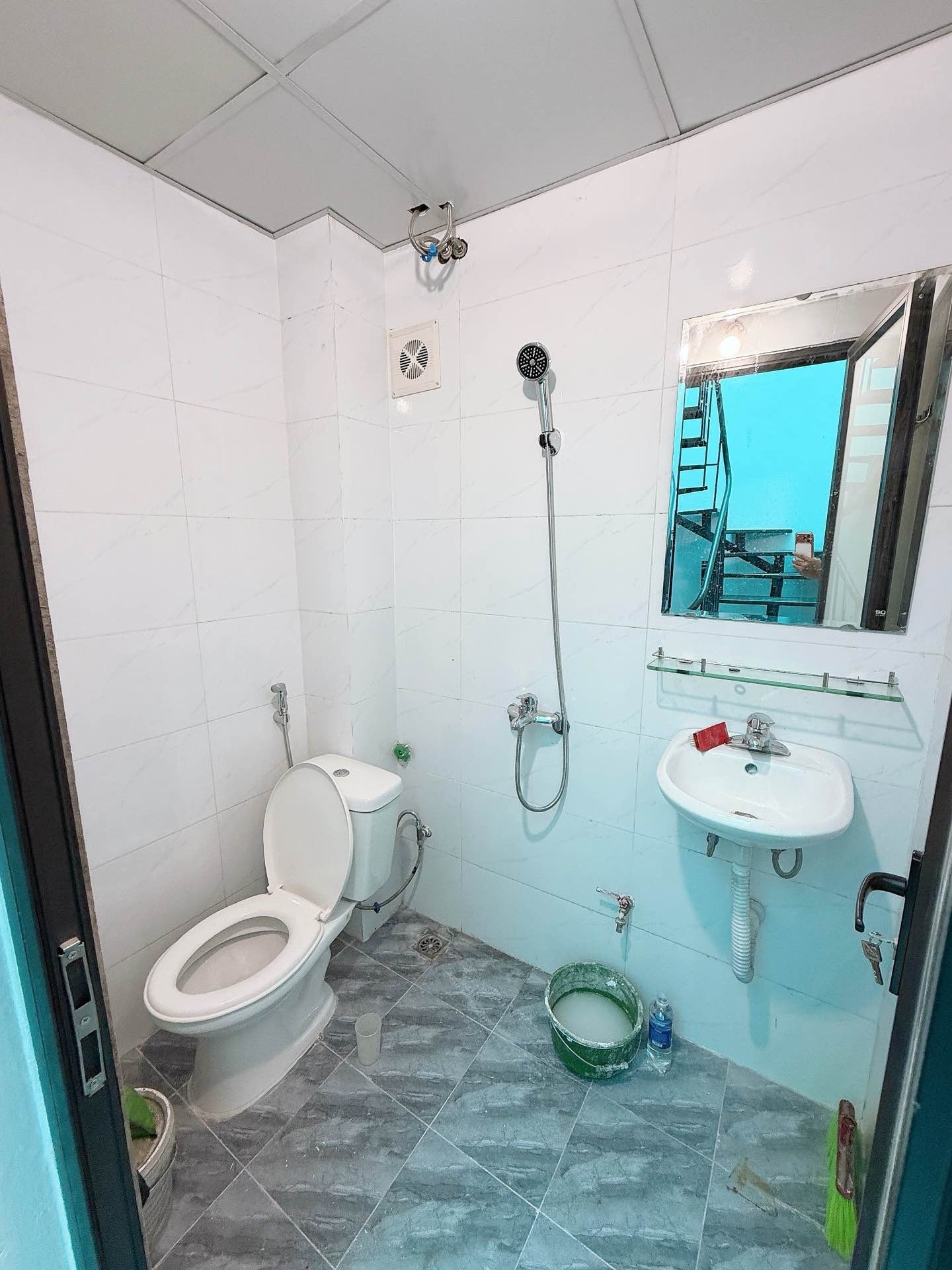Bán nhà Định Công Thượng - diện tích 34m2 4 tầng - Cơ hội khó tìm - giá 2,5 tỷ