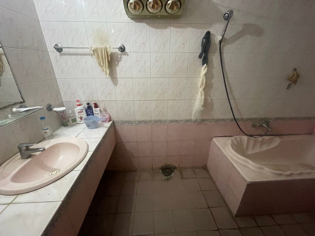 Bán nhà An Dương - diện tích 174m2 4 tầng - Biệt thự sân vườn trước sau - giá 51,5 tỷ