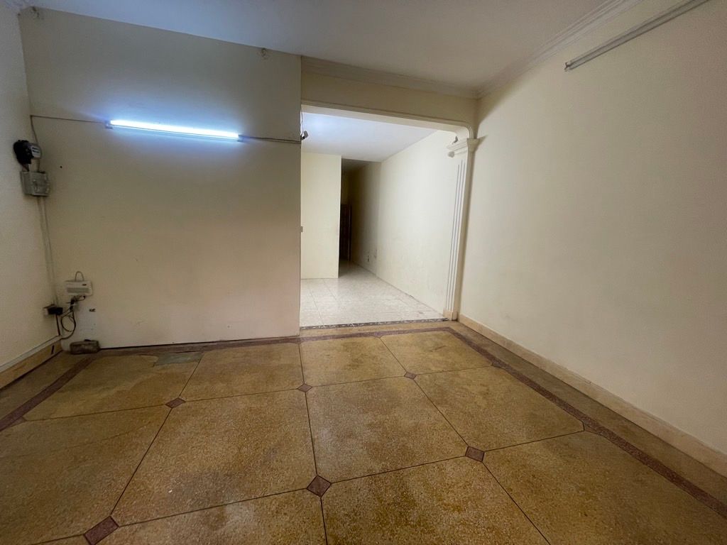 Bán nhà An Dương - diện tích 174m2 4 tầng - Biệt thự sân vườn trước sau - giá 51,5 tỷ