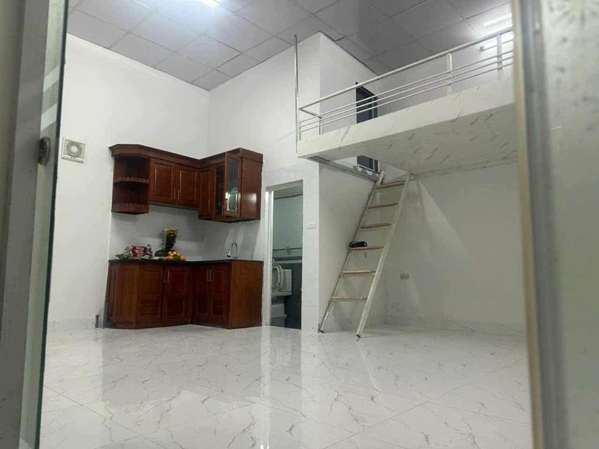 Bán nhà Đông Thiên - diện tích 33m2 1 tầng - Nhà cấp 4 có gác xép - giá 2,1 tỷ