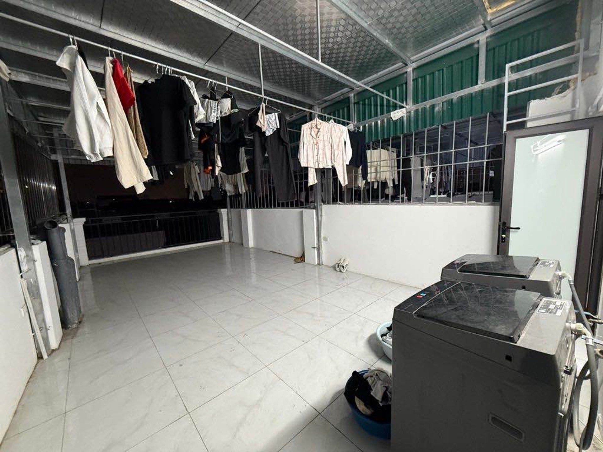 Bán nhà Hoàng Mai - diện tích 62m2 7 tầng - Lô góc 3 thoáng - giá 21,5 tỷ