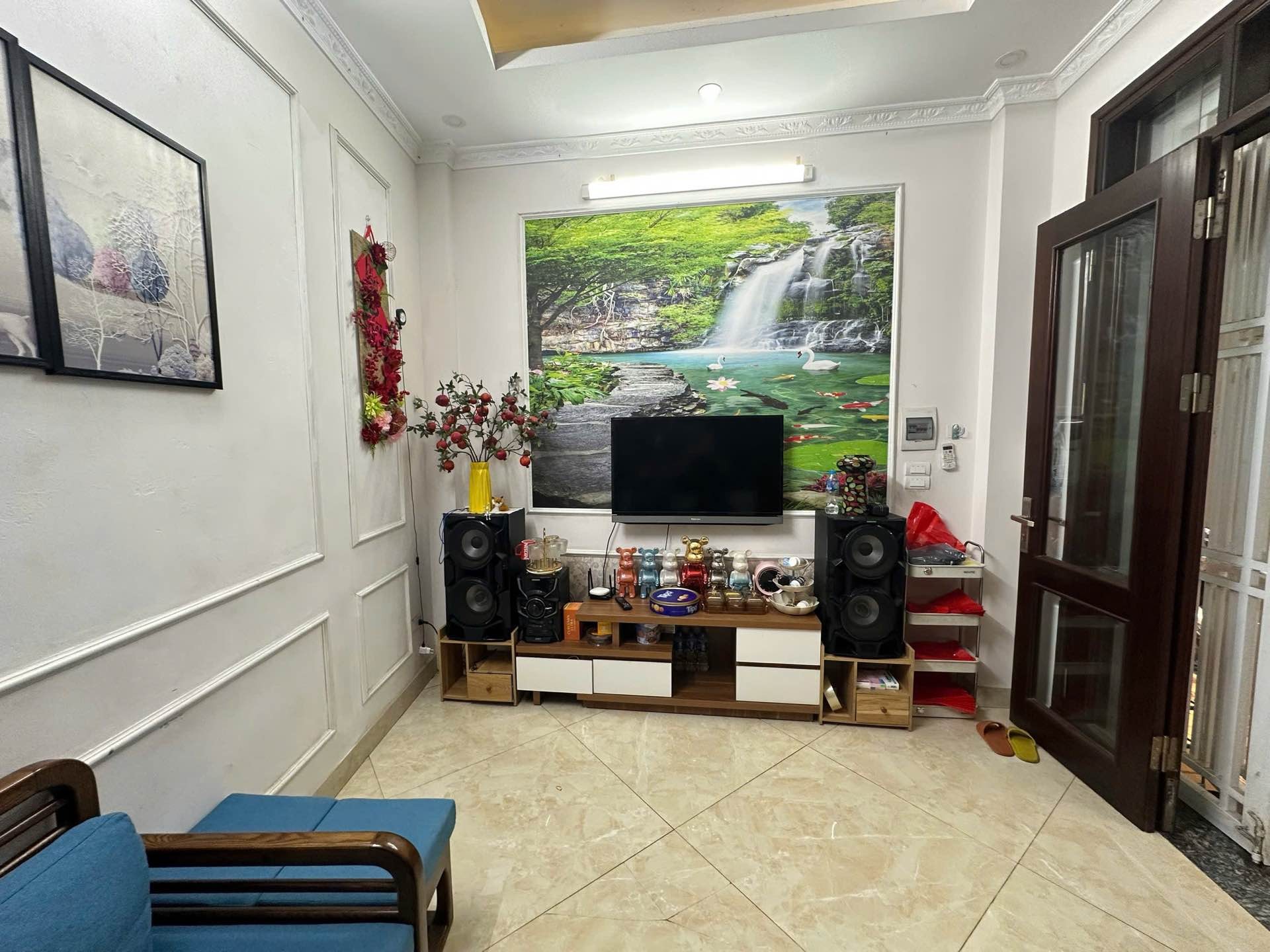 Bán nhà Trương Định - diện tích 50m2 5 tầng - Nhà dân xây cực kỳ tâm huyết - giá 9,6 tỷ