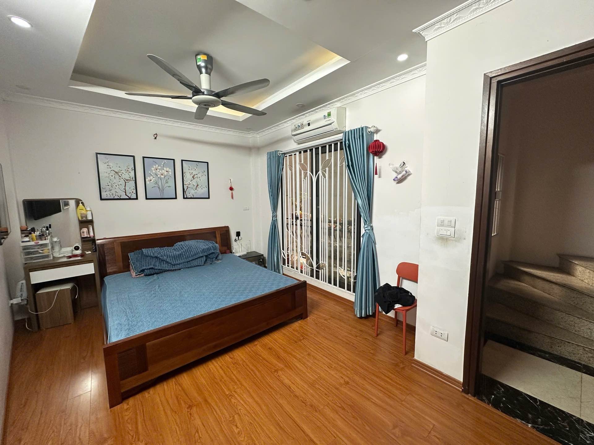 Bán nhà Trương Định - diện tích 50m2 5 tầng - Nhà dân xây cực kỳ tâm huyết - giá 9,6 tỷ