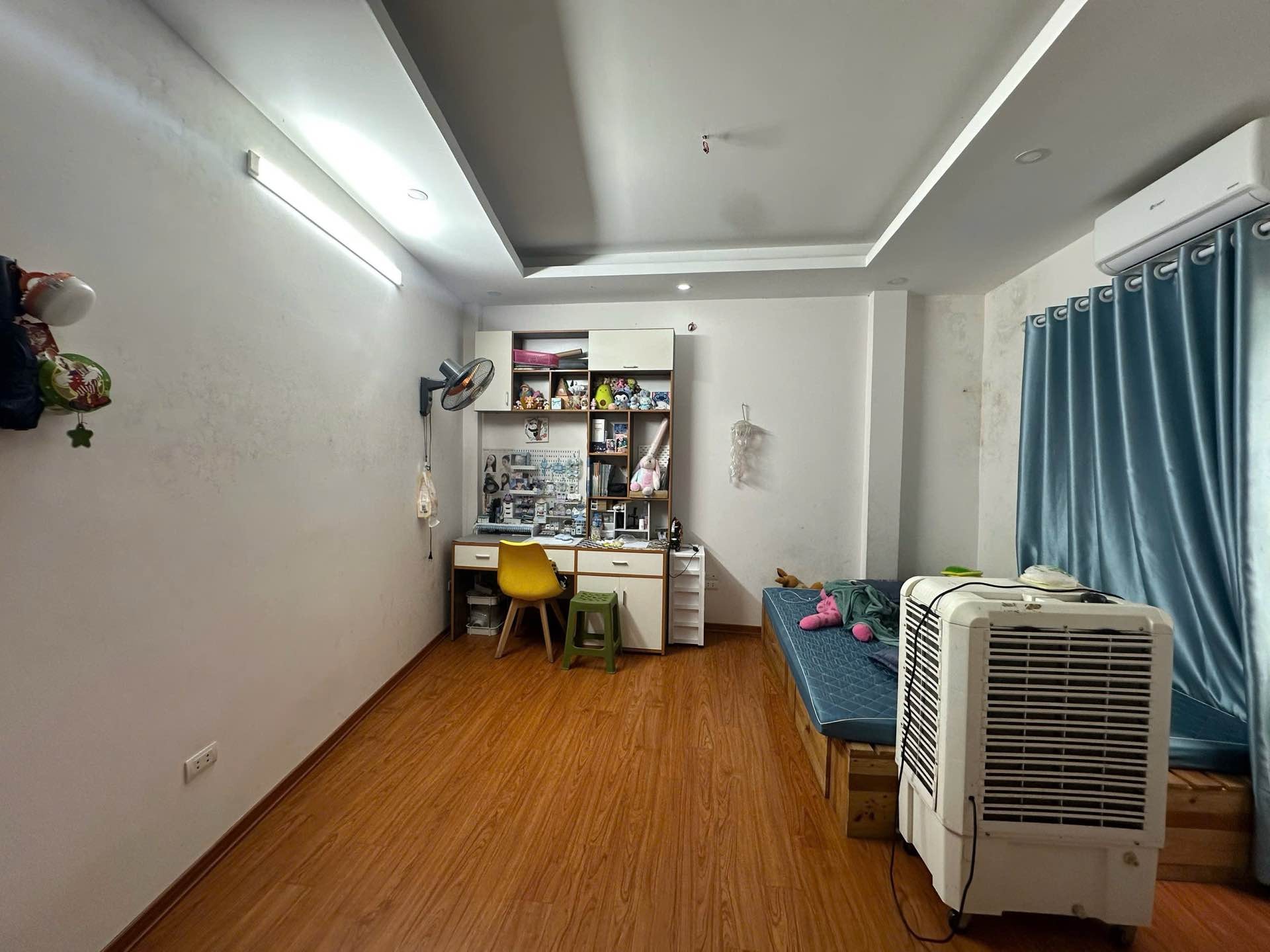Bán nhà Trương Định - diện tích 50m2 5 tầng - Nhà dân xây cực kỳ tâm huyết - giá 9,6 tỷ