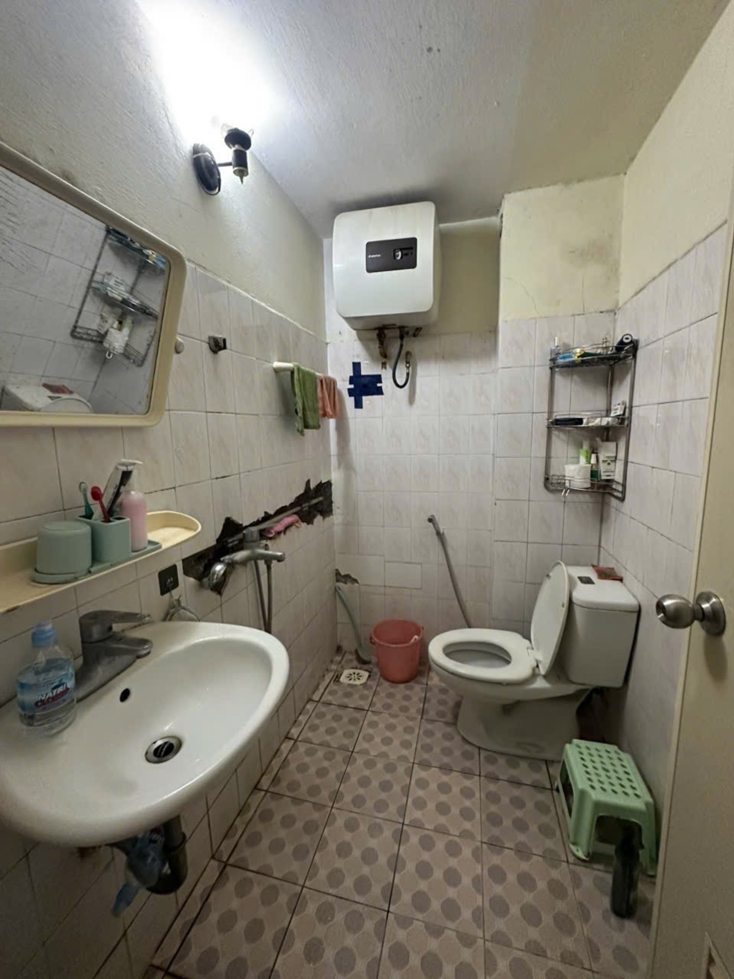 Bán nhà Kim Ngưu - diện tích 40m2 3 tầng - Ô TÔ ĐỖ CỬA - giá 16 tỷ