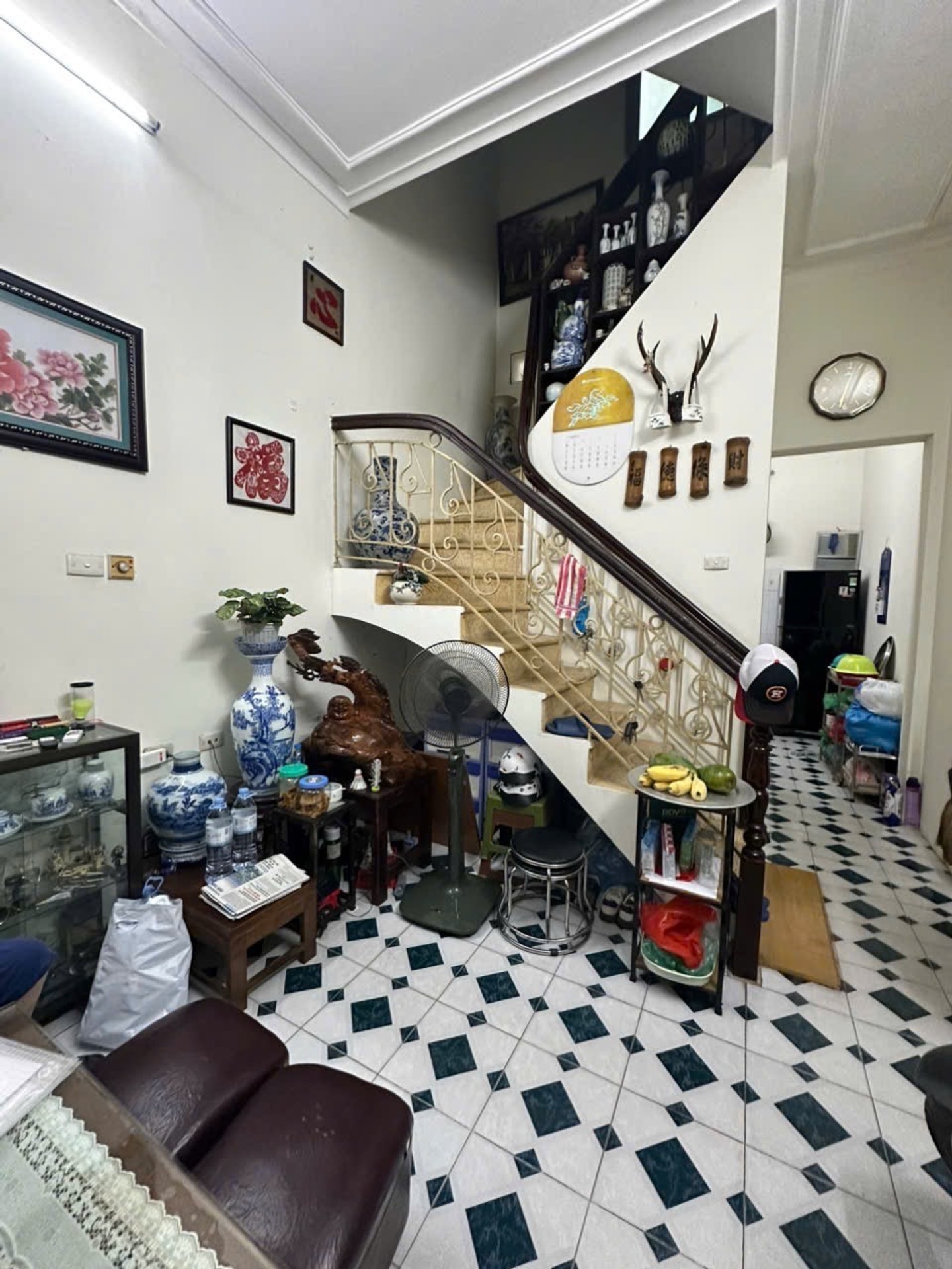 Bán nhà Kim Ngưu - diện tích 40m2 3 tầng - Ô TÔ ĐỖ CỬA - giá 16 tỷ