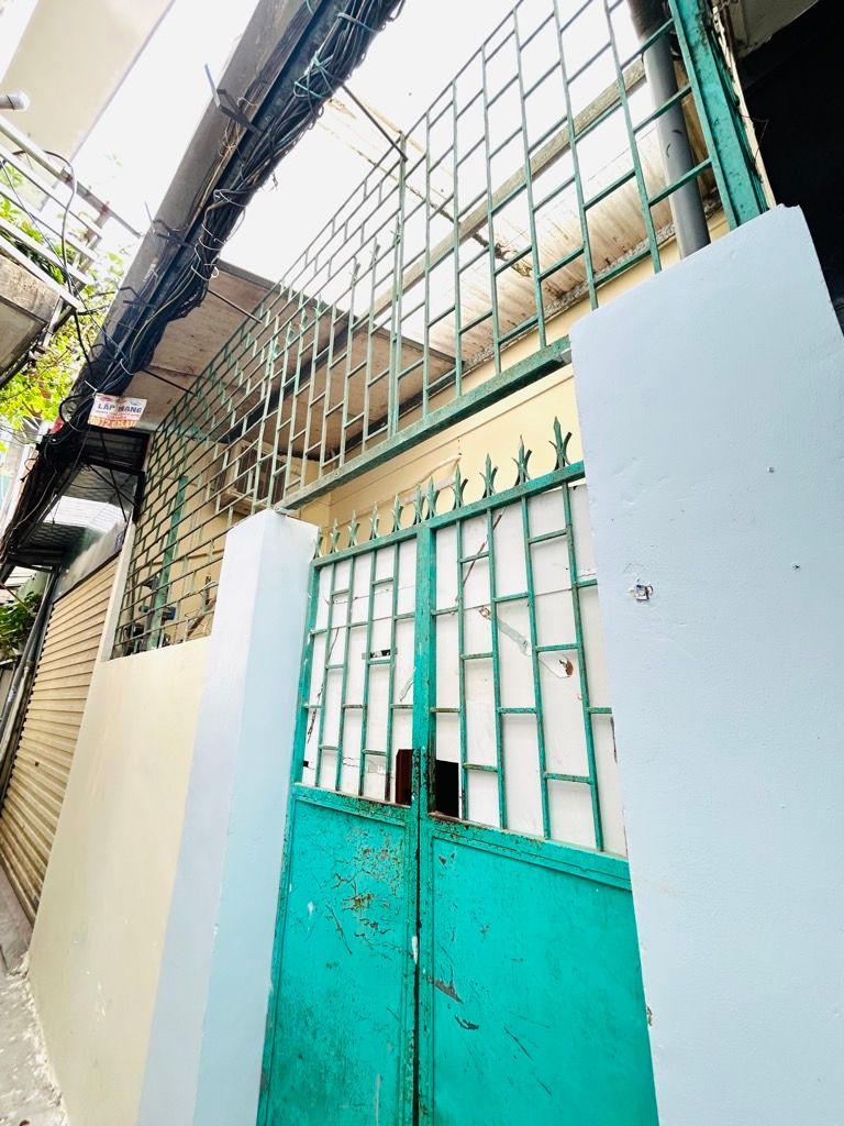Bán nhà Nguyễn Khoái - diện tích 40m2 2 tầng - Đủ công năng - giá 4,5 tỷ