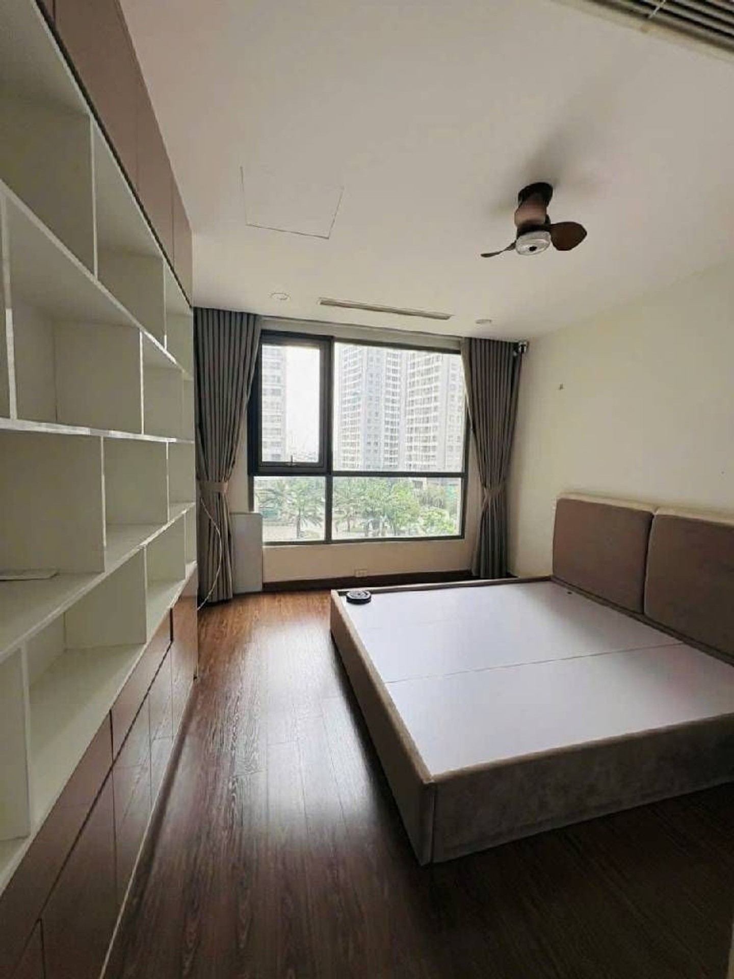 Bán nhà Minh Khai - diện tích 96m2 1 tầng - Căn hộ cao cấp Park 2 - giá 15,2 tỷ