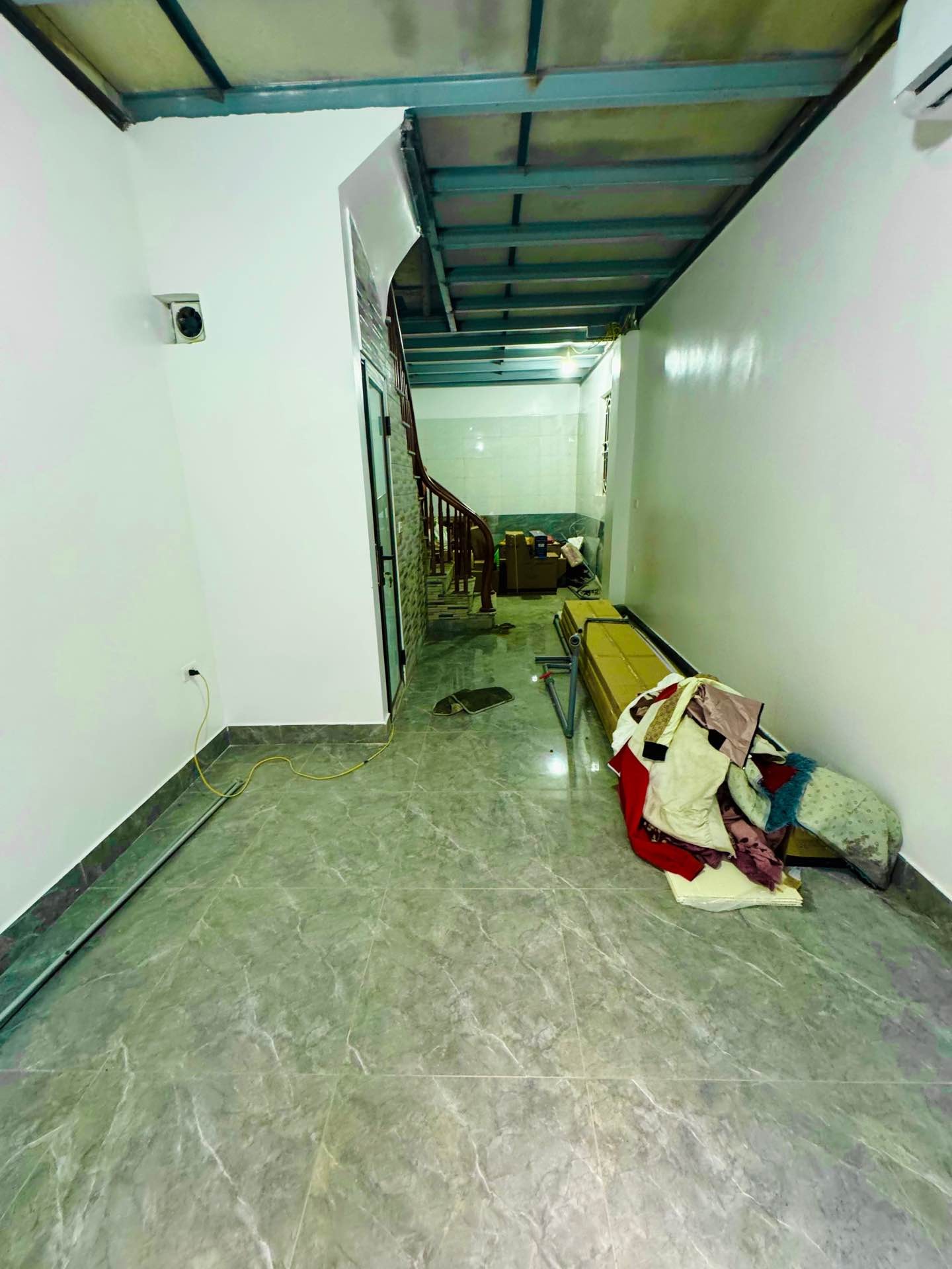 Bán nhà Tân Khai - diện tích 30m2 2 tầng - Ô tô tránh đỗ cửa - giá 2,69 tỷ