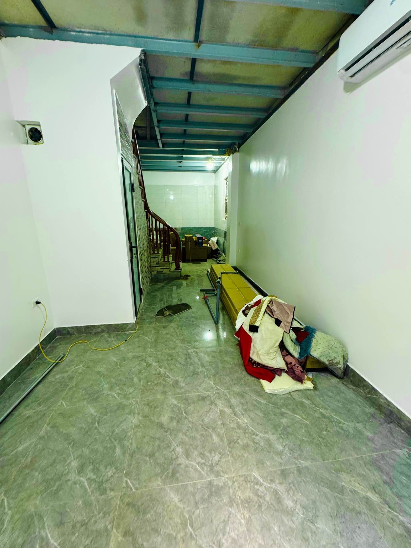 Bán nhà Tân Khai - diện tích 30m2 2 tầng - Ô tô tránh đỗ cửa - giá 2,69 tỷ