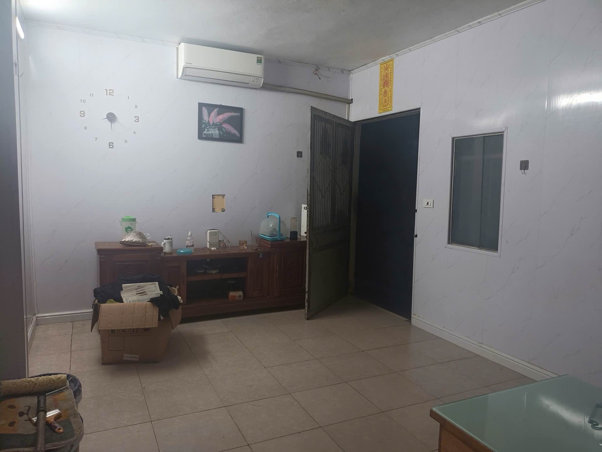 Bán nhà Định Công Thượng - diện tích 43m2 2 tầng - Ô tô tránh kinh doanh - giá 2 tỷ