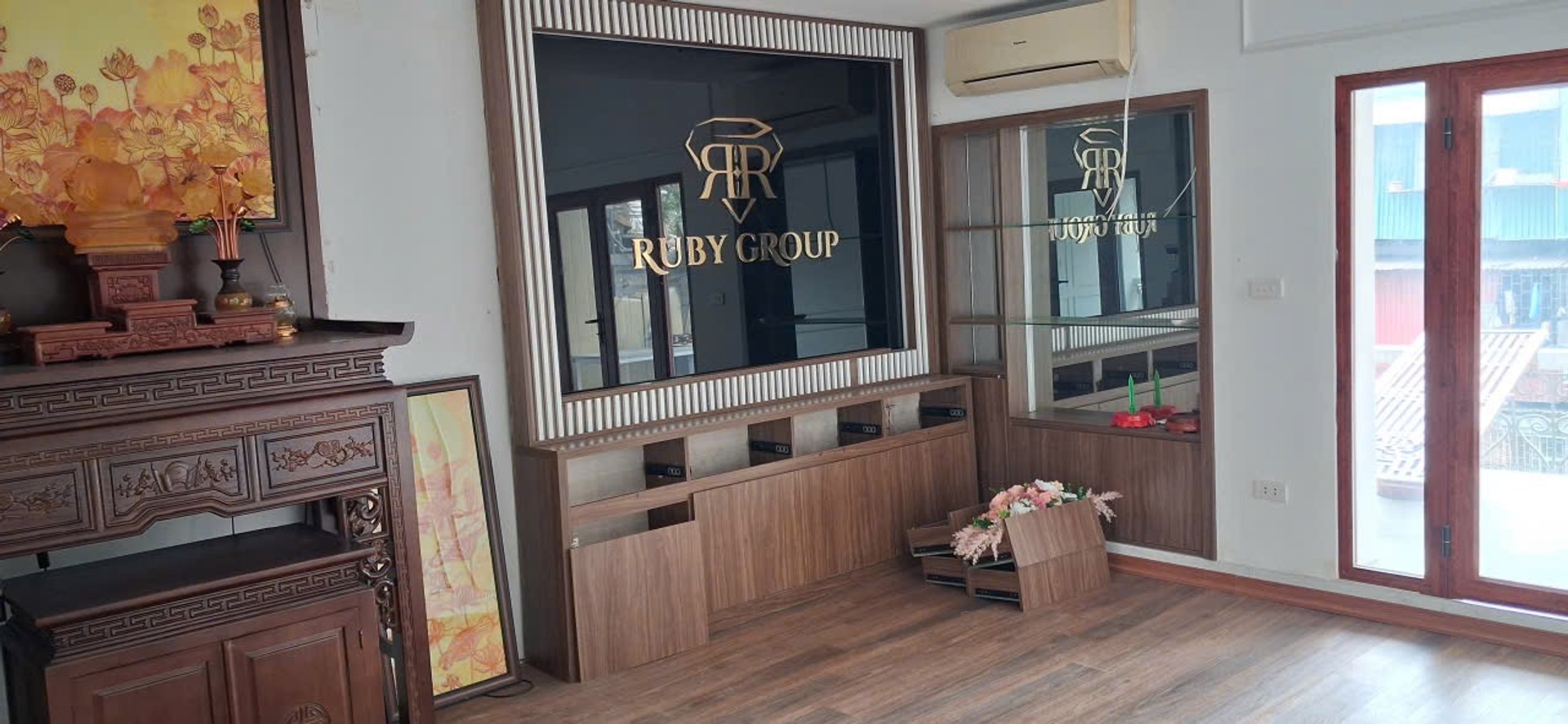 Bán nhà Minh Khai - diện tích 95.2m2 4 tầng - Mặt ngõ ô tô tránh - giá 38,5 tỷ