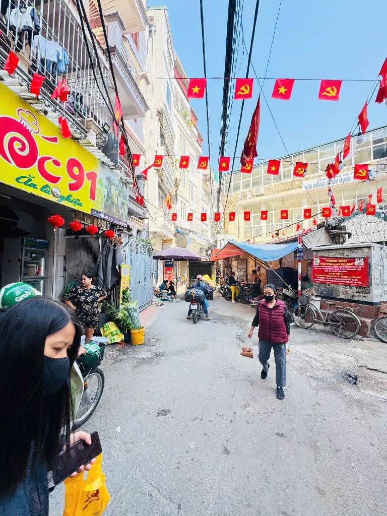 Bán nhà Láng - diện tích 61m2 5 tầng - Ô TÔ TRÁNH, VÀO NHÀ - giá 26 tỷ