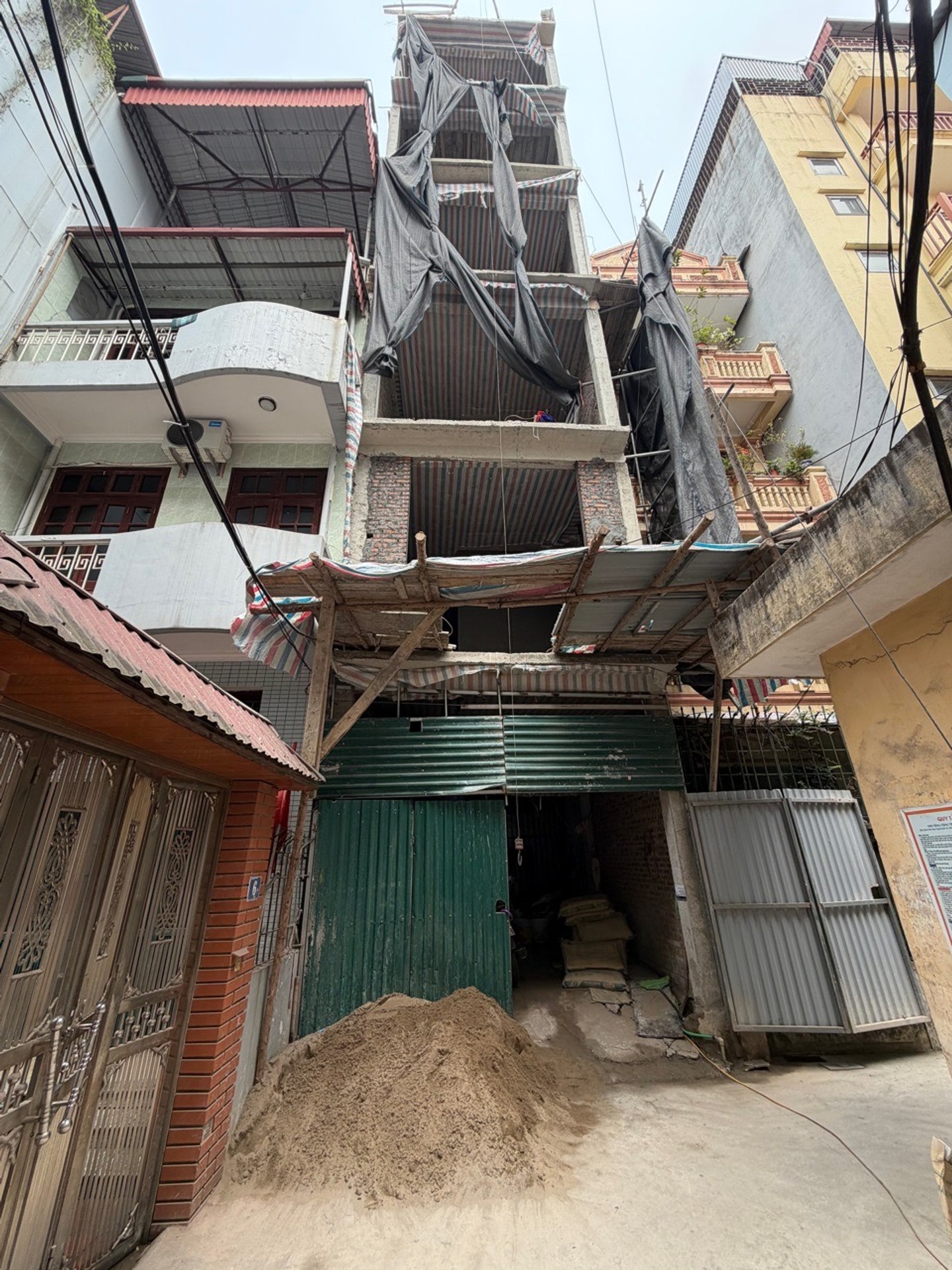 Bán nhà Lê Trọng Tấn - diện tích 68m2 7 tầng - Ô TÔ ĐỖ CỬA - giá 28 tỷ