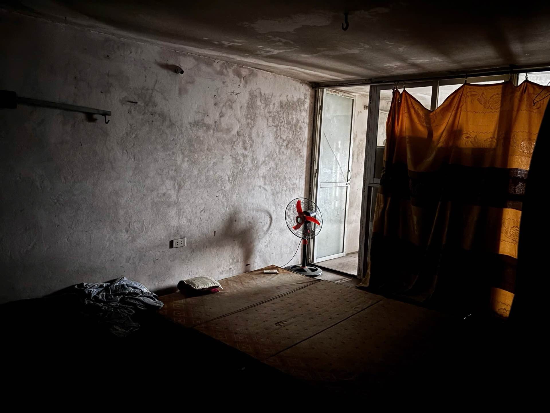 Bán nhà Nguyễn Khang - diện tích 57m2 2 tầng - mặt tiền 6,8m - giá 26 tỷ