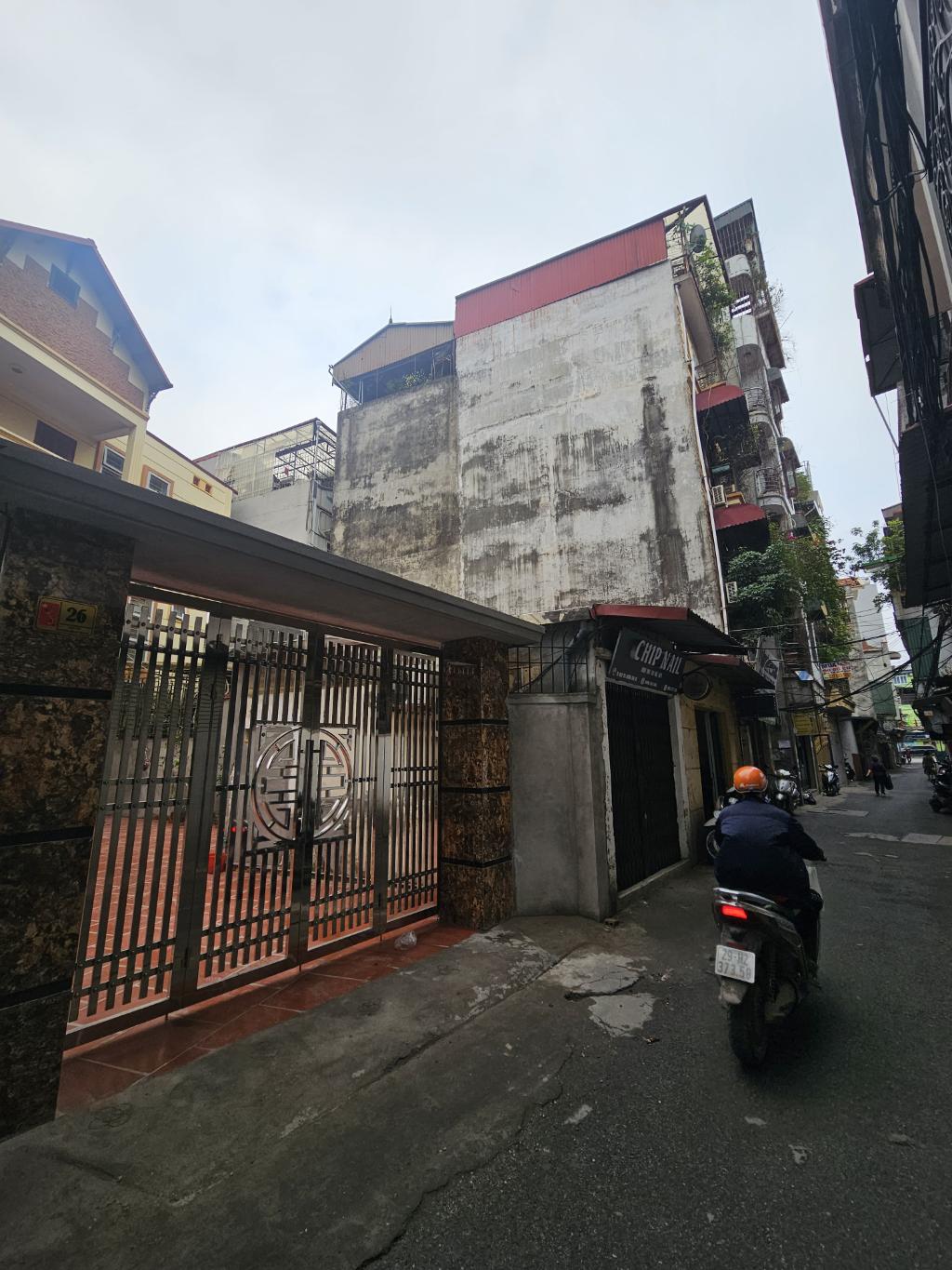 Bán nhà Dương Văn Bé - diện tích 60m2 2 tầng - Ô tô tránh - giá 17,3 tỷ
