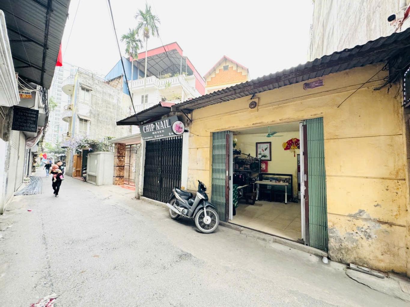 Bán nhà Dương Văn Bé - diện tích 60m2 2 tầng - Ô tô tránh - giá 17,3 tỷ