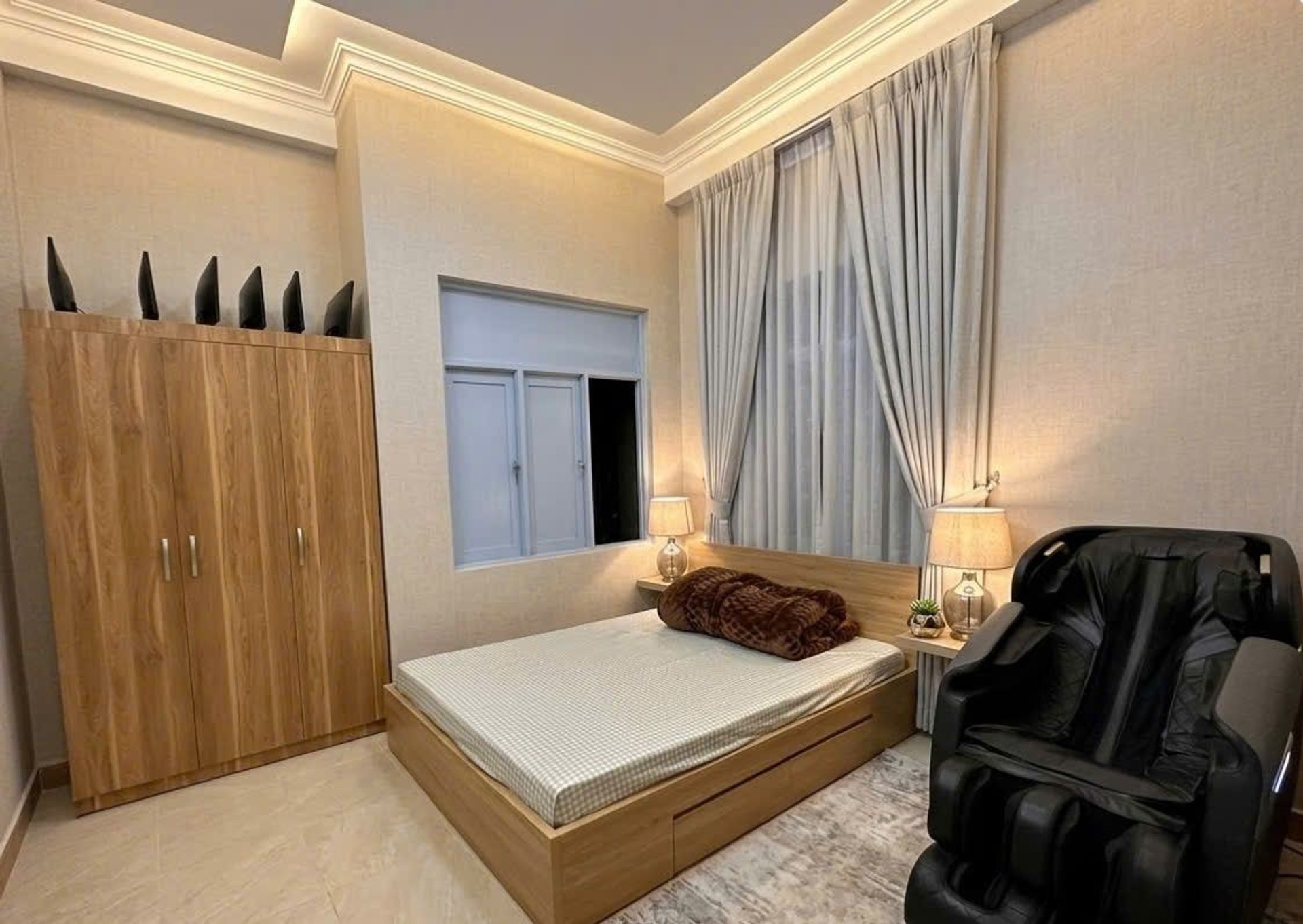Bán nhà Kim Giang - diện tích 46m2 5 tầng - PHÂN LÔ - NGÕ THÔNG - GẦN PHỐ - giá 10,68 tỷ