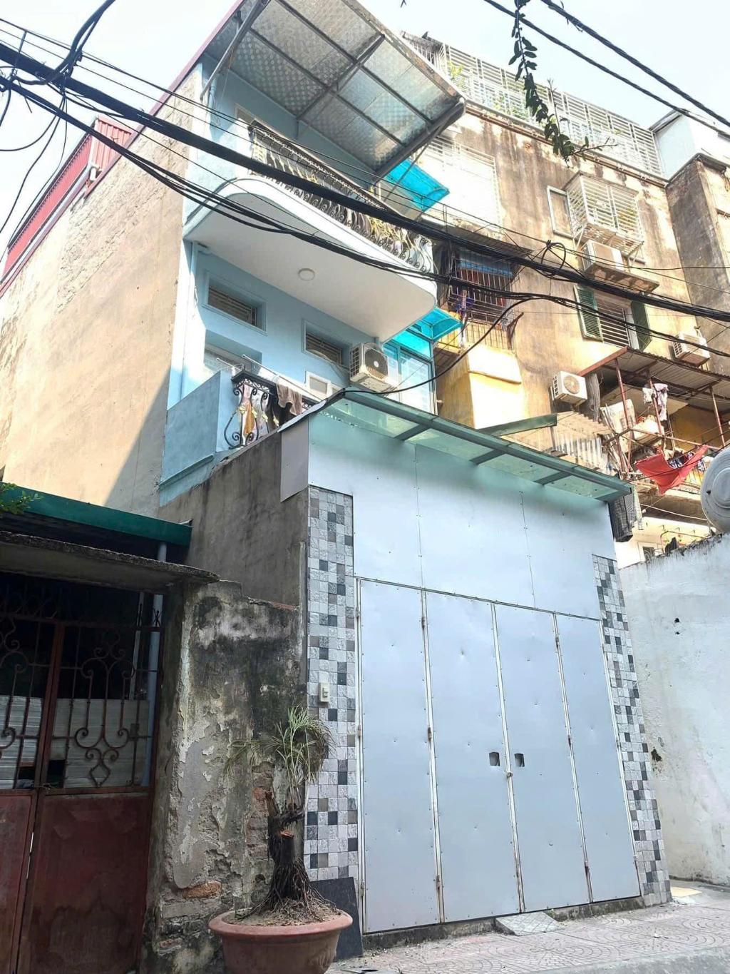 Bán nhà Lò Đúc - diện tích 48m2 3 tầng - Ô Tô - giá 10 tỷ
