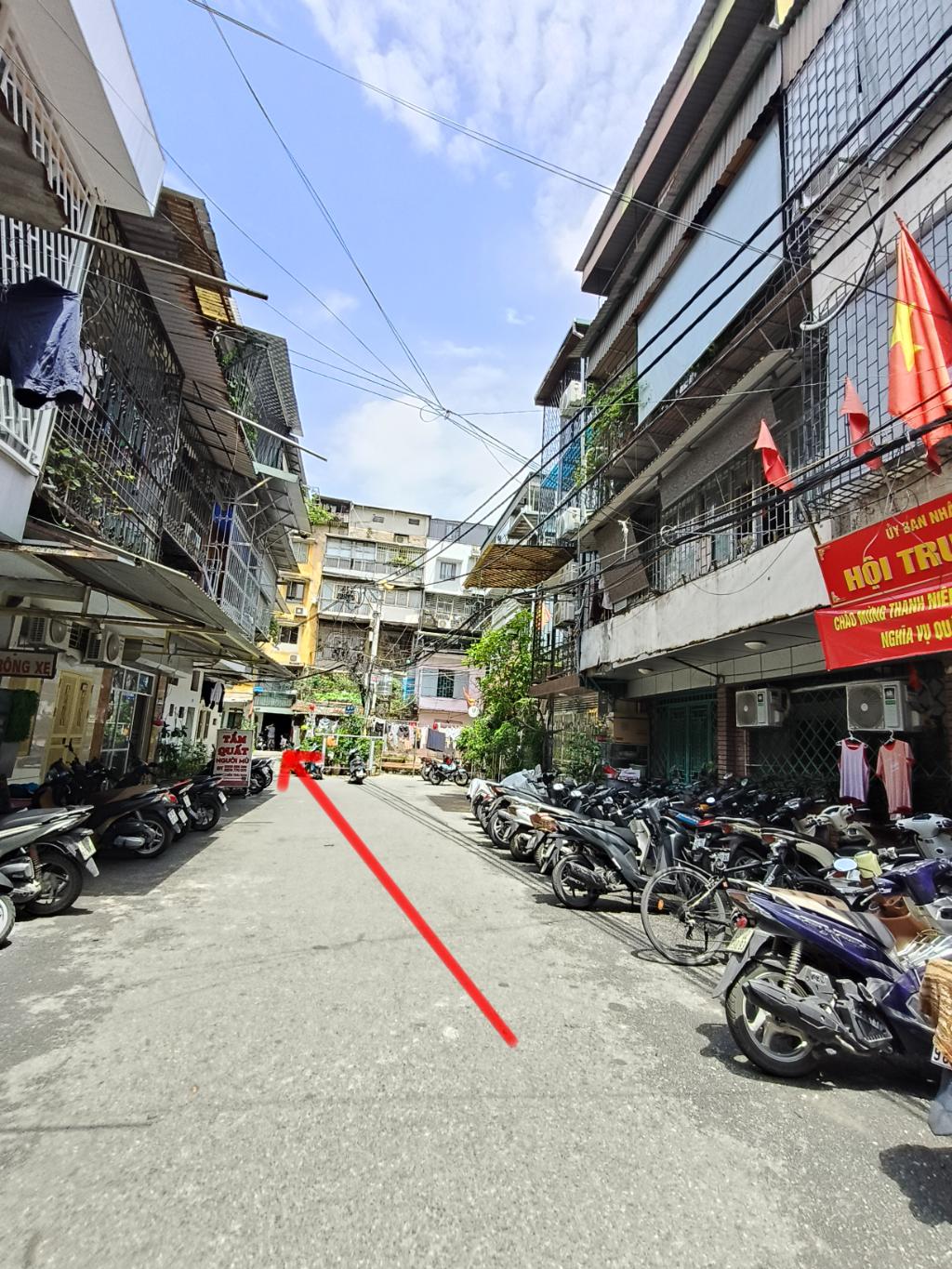 Bán nhà Lò Đúc - diện tích 48m2 3 tầng - Ô Tô - giá 10 tỷ
