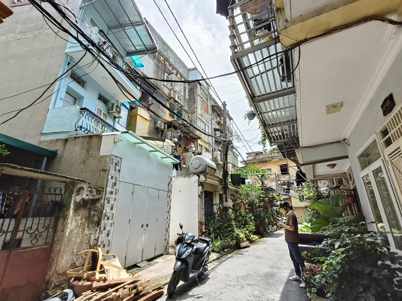 Bán nhà Lò Đúc - diện tích 48m2 3 tầng - Ô Tô - giá 10 tỷ