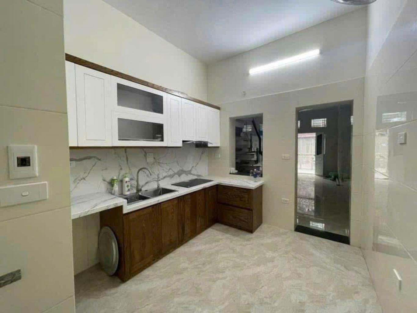 Bán nhà Lò Đúc - diện tích 48m2 3 tầng - Ô Tô - giá 10 tỷ