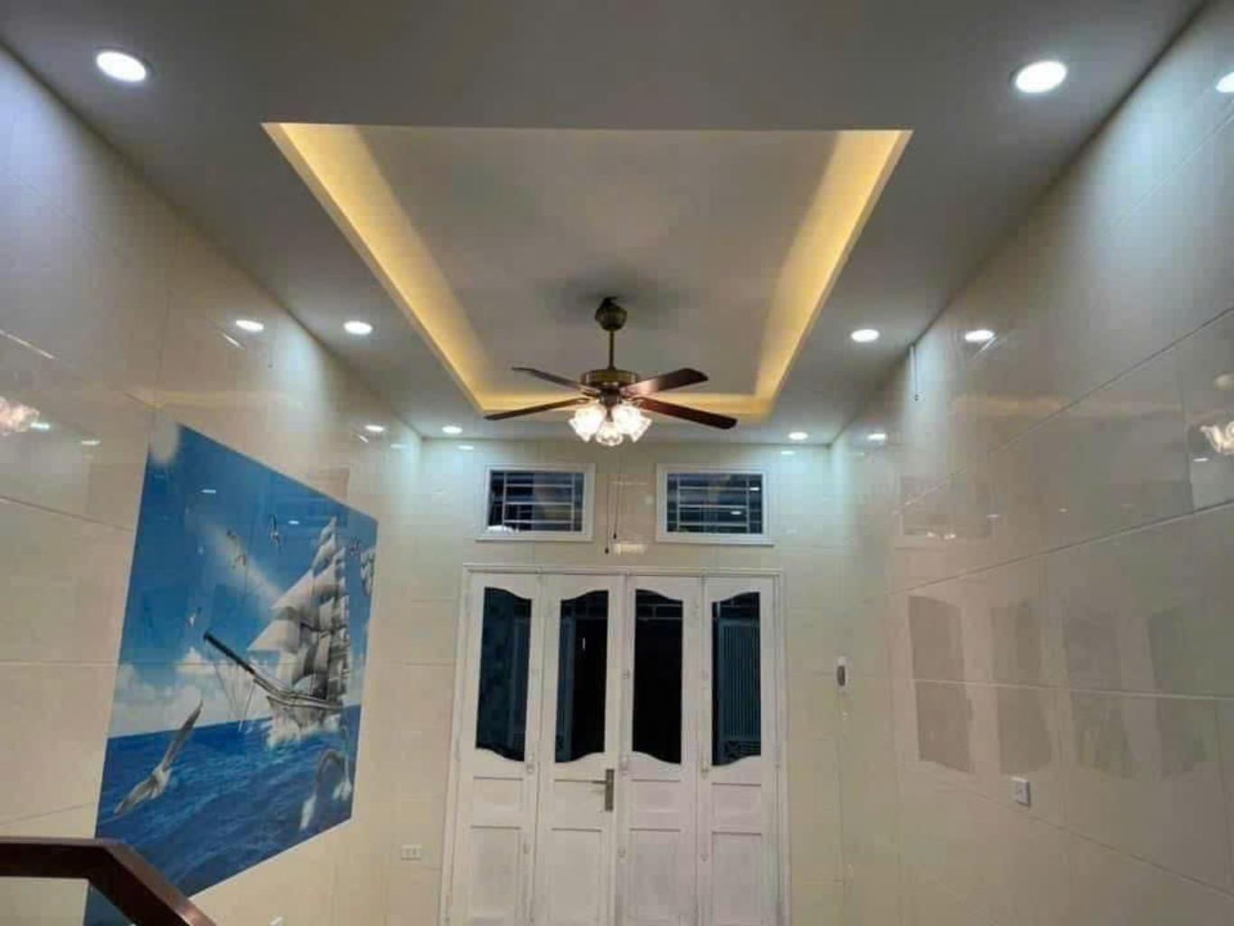 Bán nhà Lò Đúc - diện tích 48m2 3 tầng - Ô Tô - giá 10 tỷ