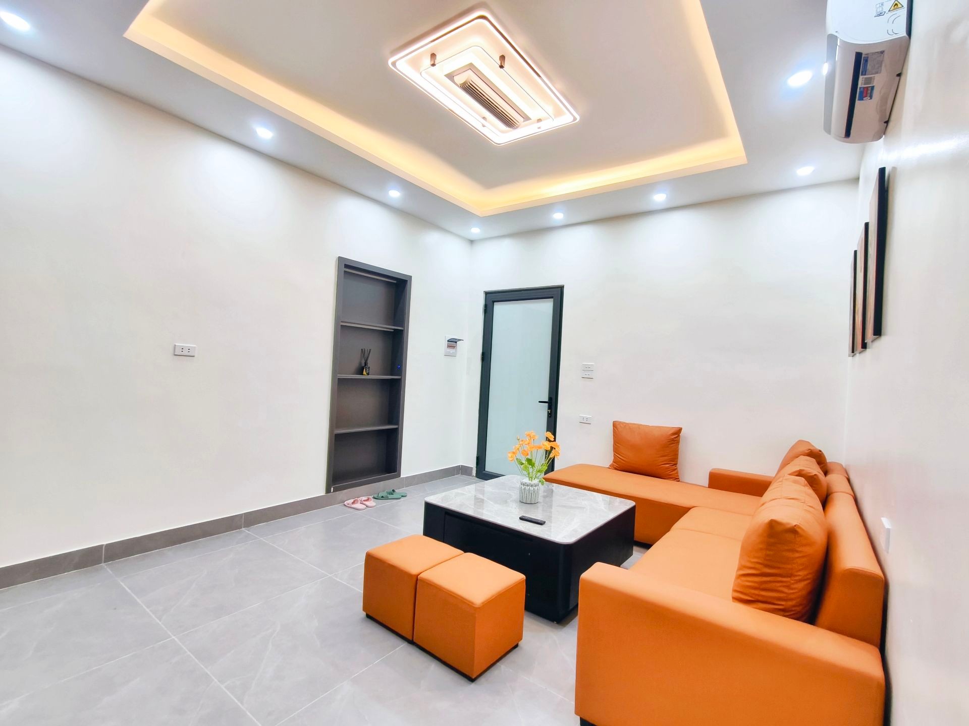 Bán nhà Nguyễn Công Trứ - diện tích 80m2 1 tầng - Căn hộ tầng 2 thoáng sáng - giá 4,6 tỷ