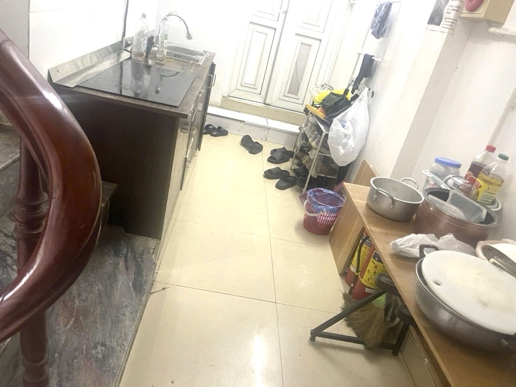 Bán nhà Nguyễn Xiển - diện tích 72m2 5 tầng - Mặt phố - giá 28 tỷ