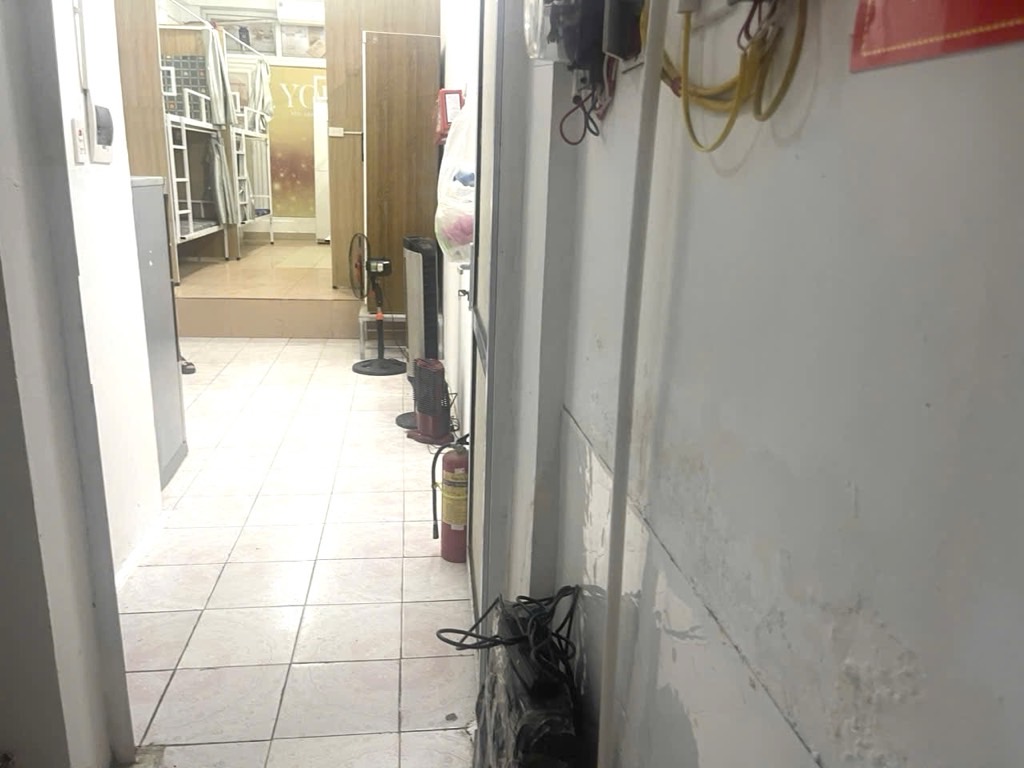 Bán nhà Nguyễn Xiển - diện tích 72m2 5 tầng - Mặt phố - giá 28 tỷ