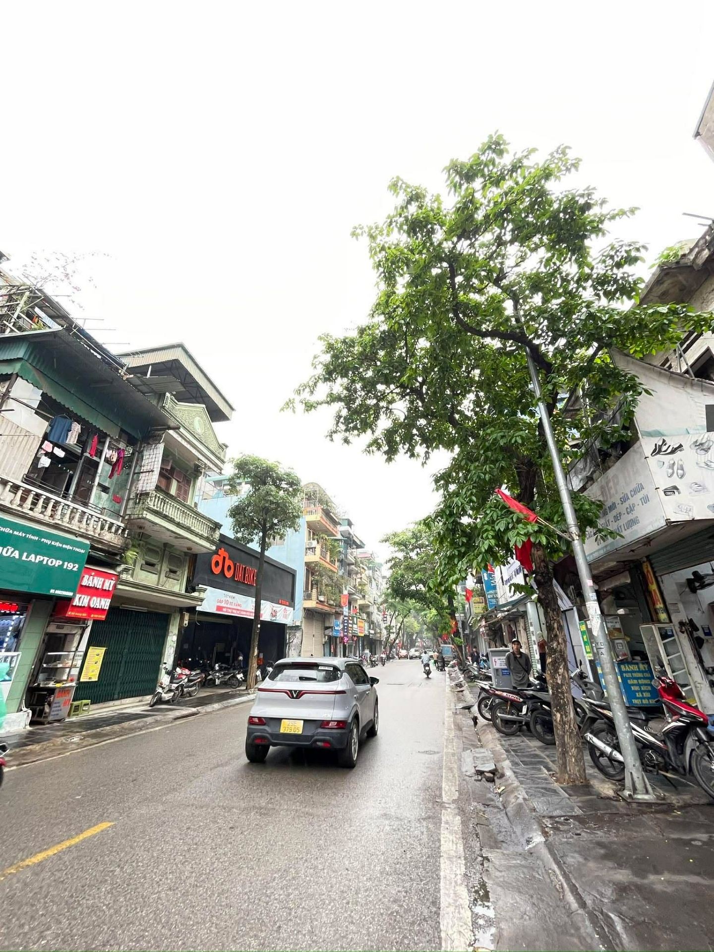 Bán nhà Trương Định - diện tích 102m2 2 tầng - Ngõ 4 ô tô trở lên - giá 5,5 tỷ