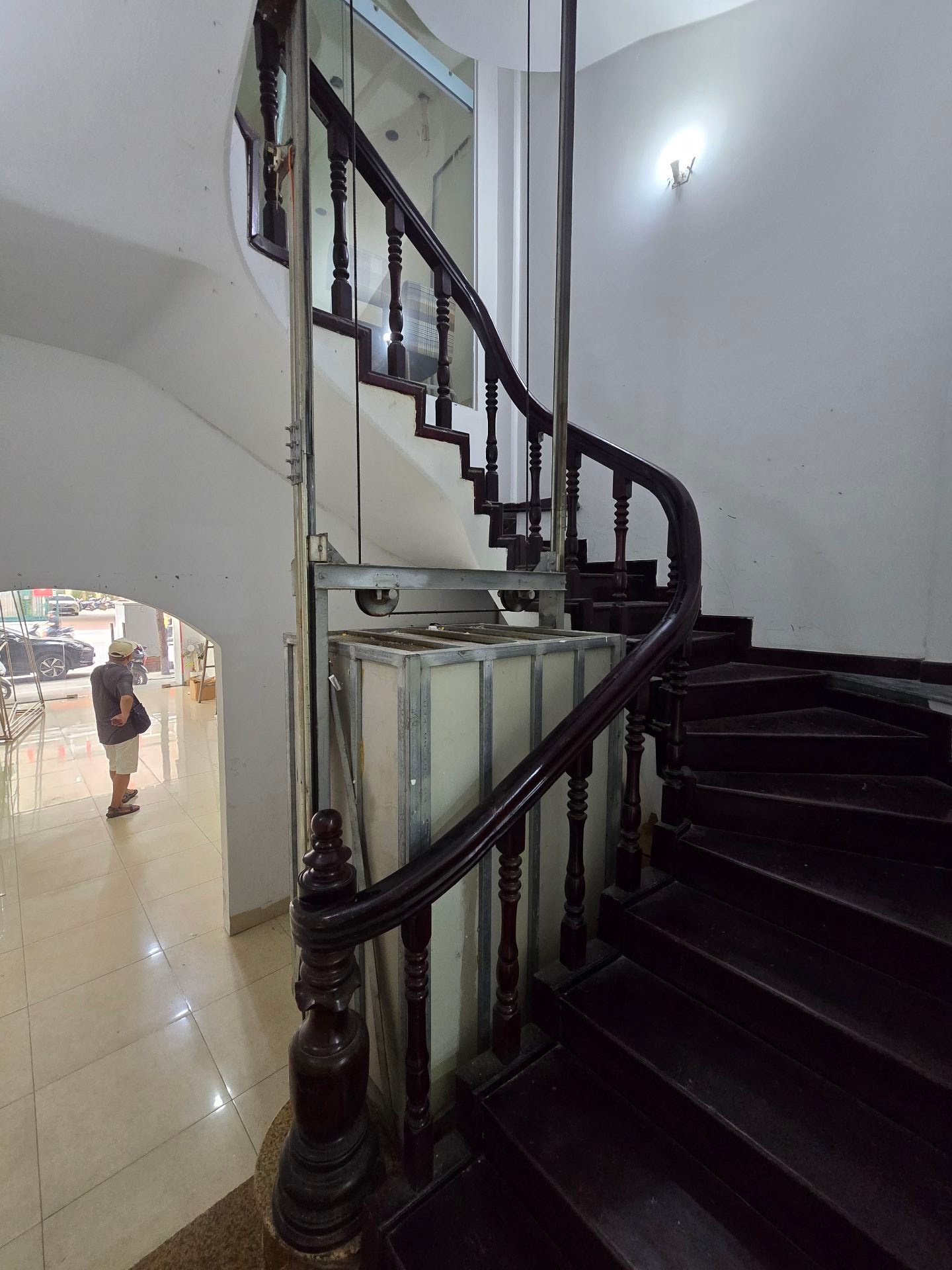 Bán nhà Khâm Thiên - diện tích 83m2 5 tầng - Mặt phố kinh doanh - giá 45 tỷ