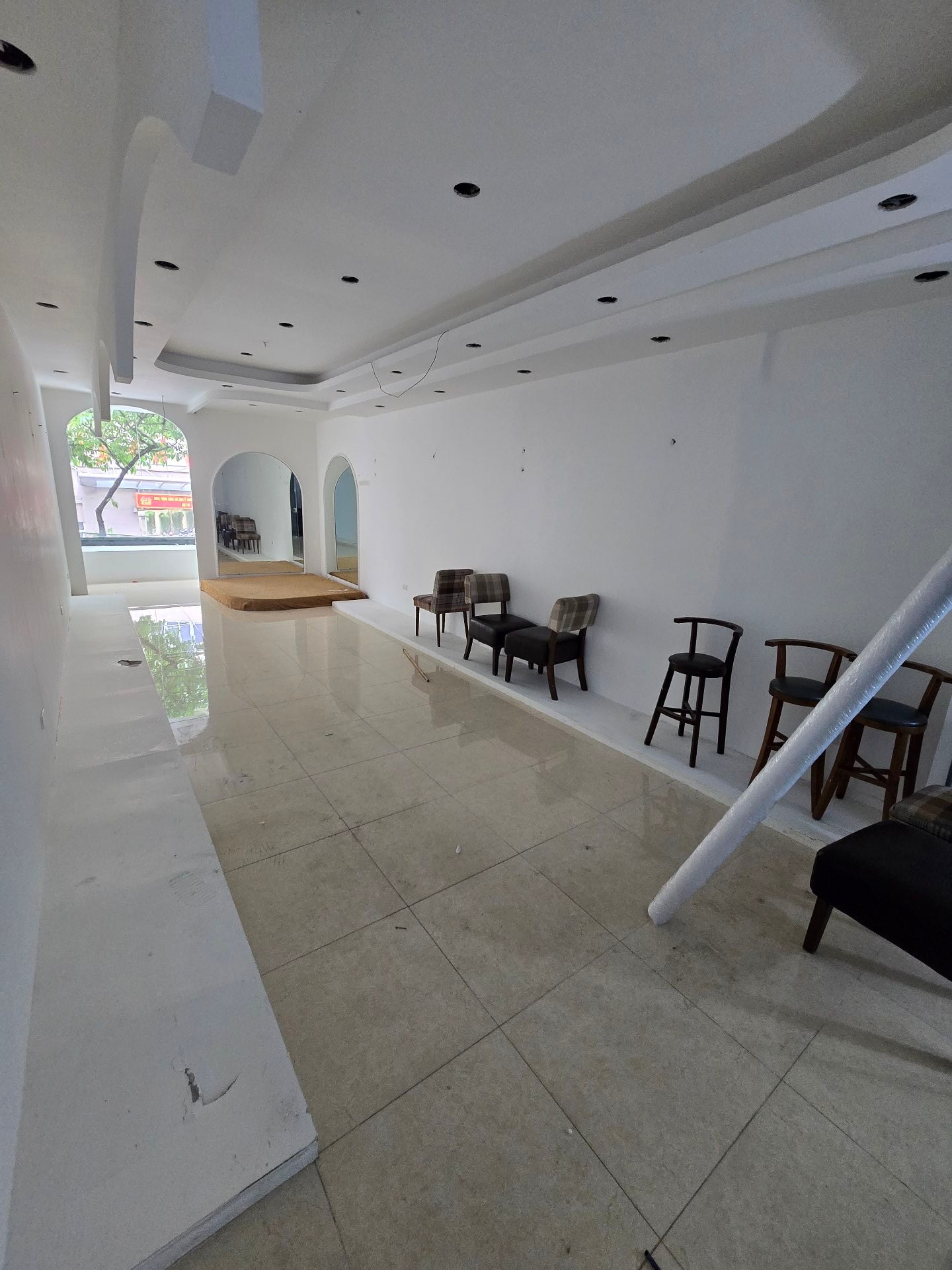 Bán nhà Khâm Thiên - diện tích 83m2 5 tầng - Mặt phố kinh doanh - giá 45 tỷ