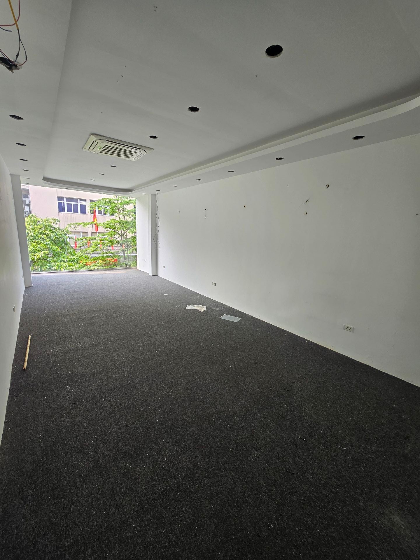 Bán nhà Khâm Thiên - diện tích 83m2 5 tầng - Mặt phố kinh doanh - giá 45 tỷ